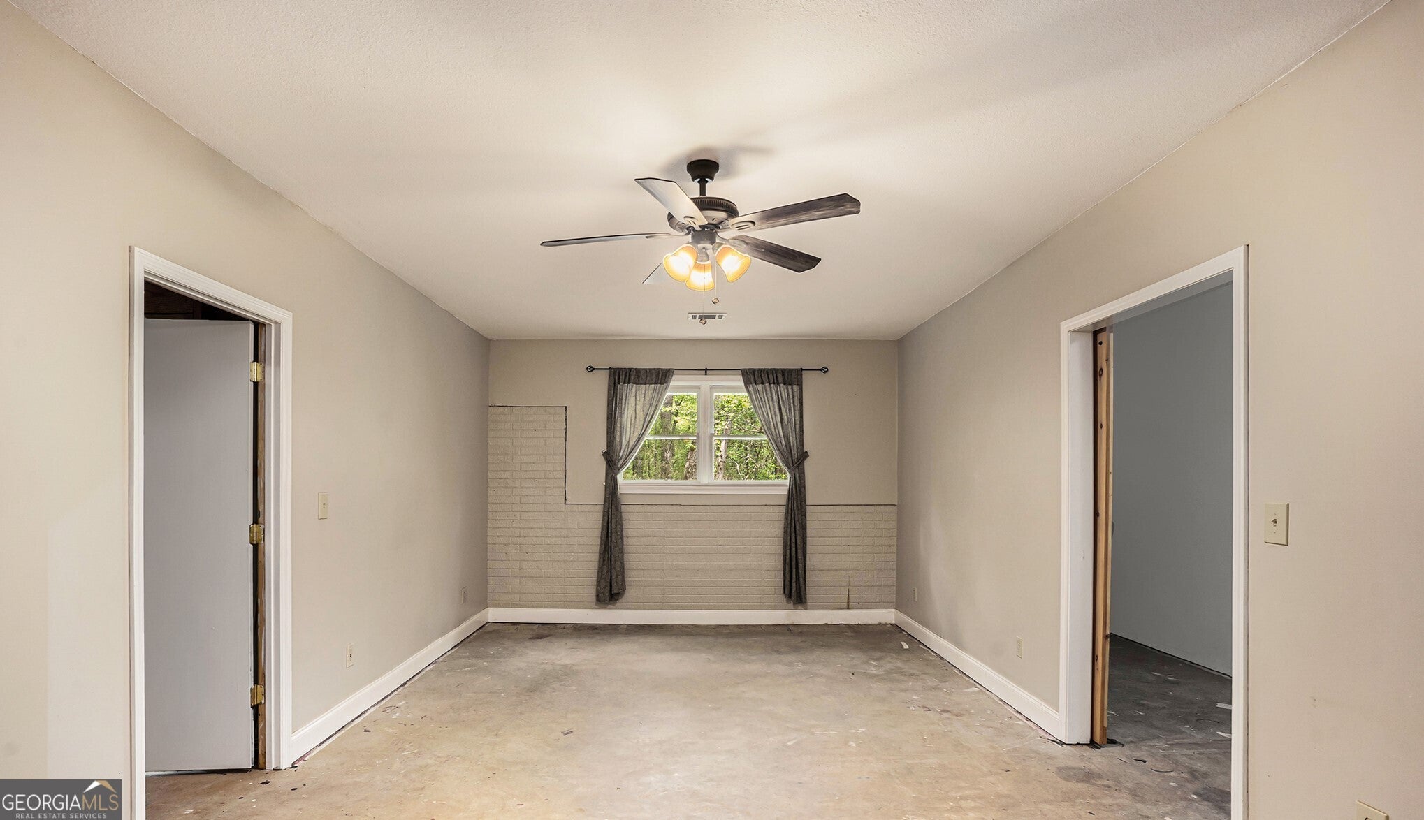 Lagrange, Georgia, 30240, United States, 3 Bedrooms Bedrooms, ,4 BathroomsBathrooms,Residential,For Sale,1952011