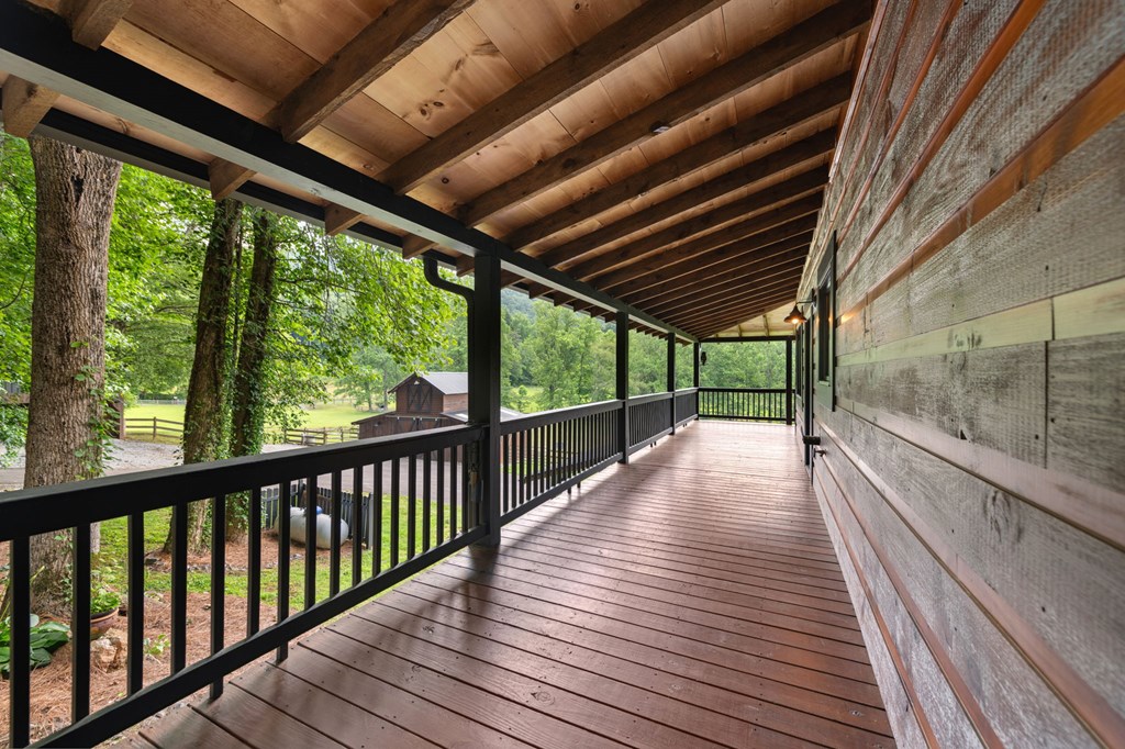 Blue Ridge, Georgia, 30513, United States, 3 Bedrooms Bedrooms, ,3 BathroomsBathrooms,Residential,For Sale,1974409