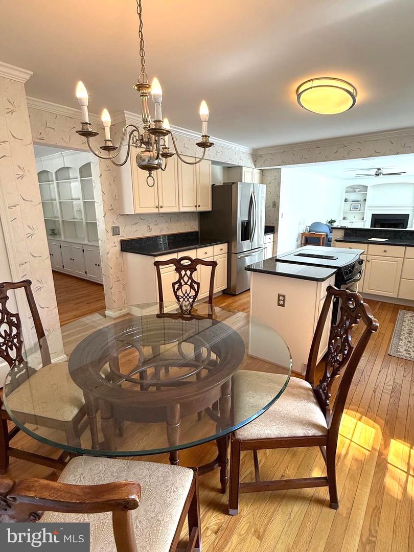 Annapolis, Maryland, 21403, United States, 4 Bedrooms Bedrooms, ,3 BathroomsBathrooms,Residential,For Sale,1925191