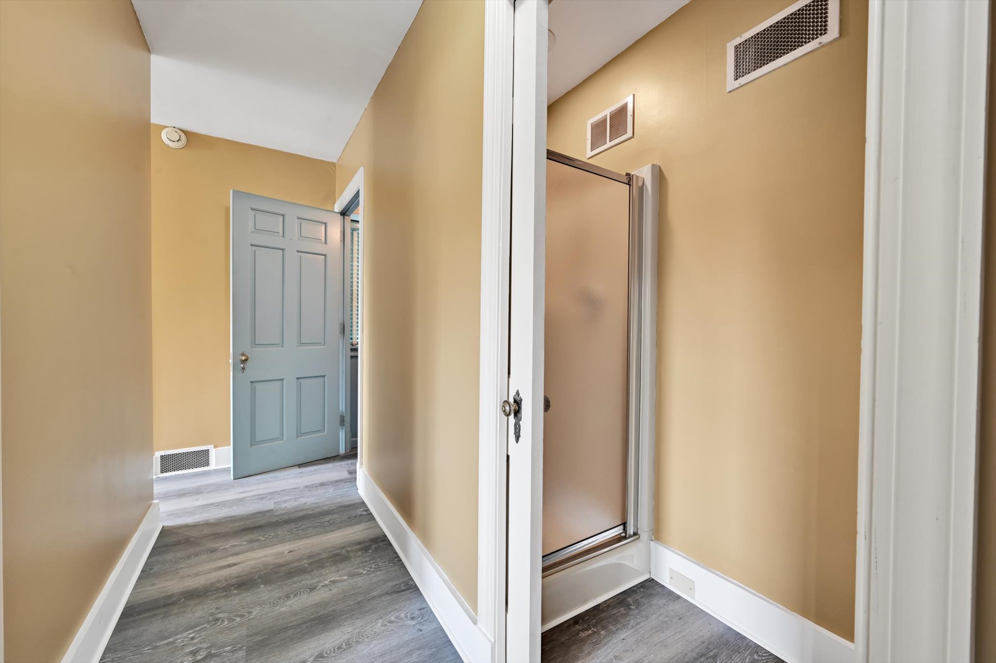 Reading, Pennsylvania, 19607, United States, 6 Bedrooms Bedrooms, ,3 BathroomsBathrooms,Residential,For Sale,2008158