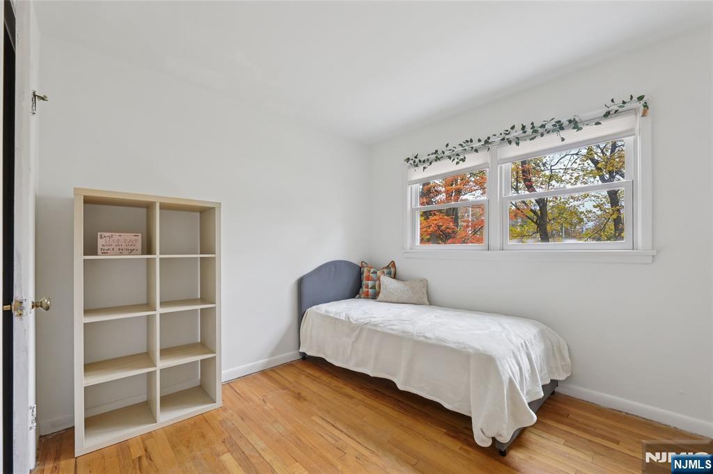 Northvale, New Jersey, 07647, United States, 4 Bedrooms Bedrooms, ,2 BathroomsBathrooms,Residential,For Sale,1986312