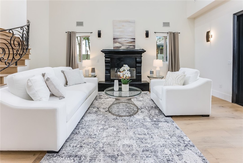 Woodland Hills, California, 91367, United States, 5 Bedrooms Bedrooms, ,6 BathroomsBathrooms,Residential,For Sale,1973826