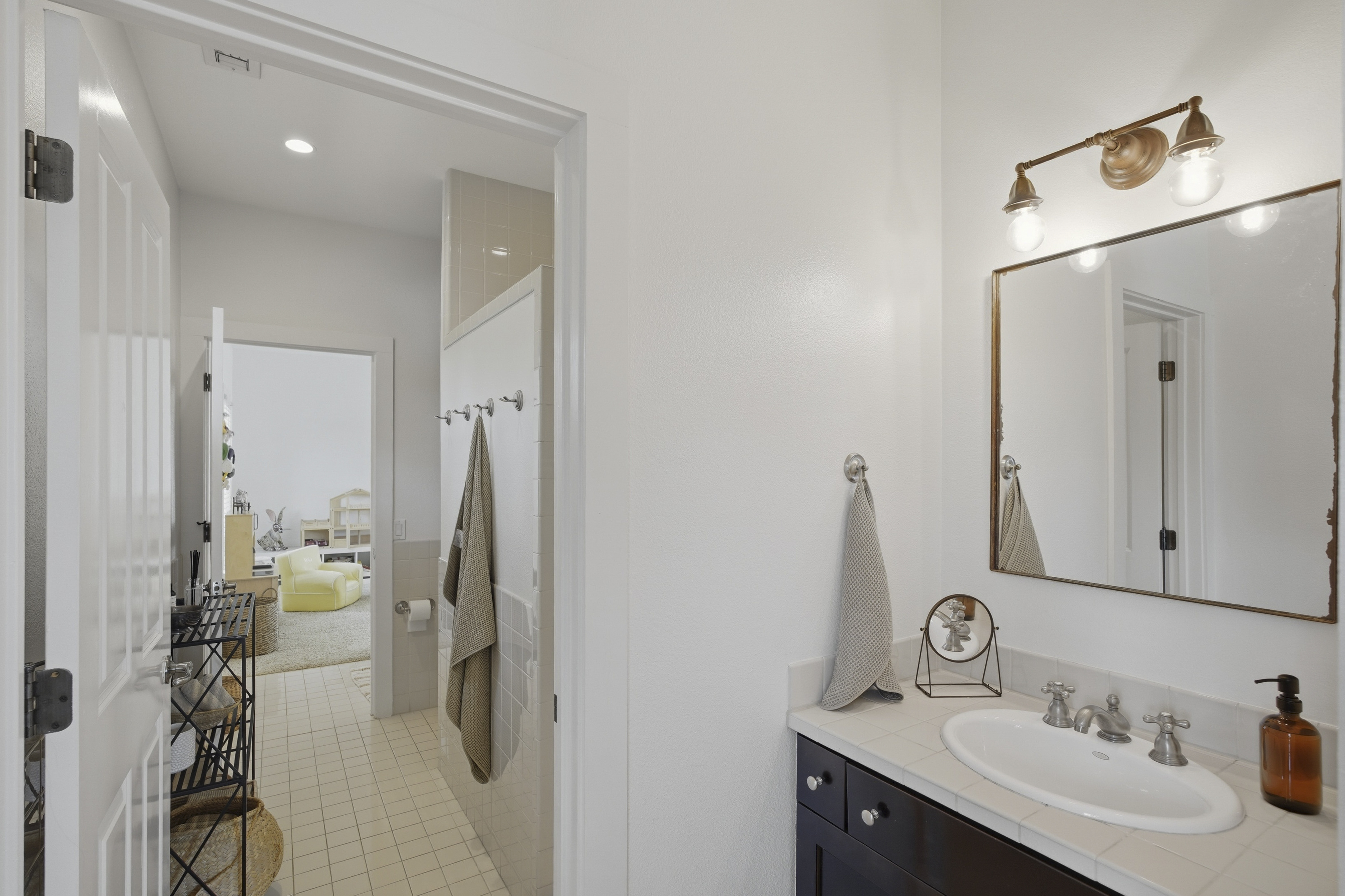  Custom-Designed Home on a 1-Acre - 物件實景