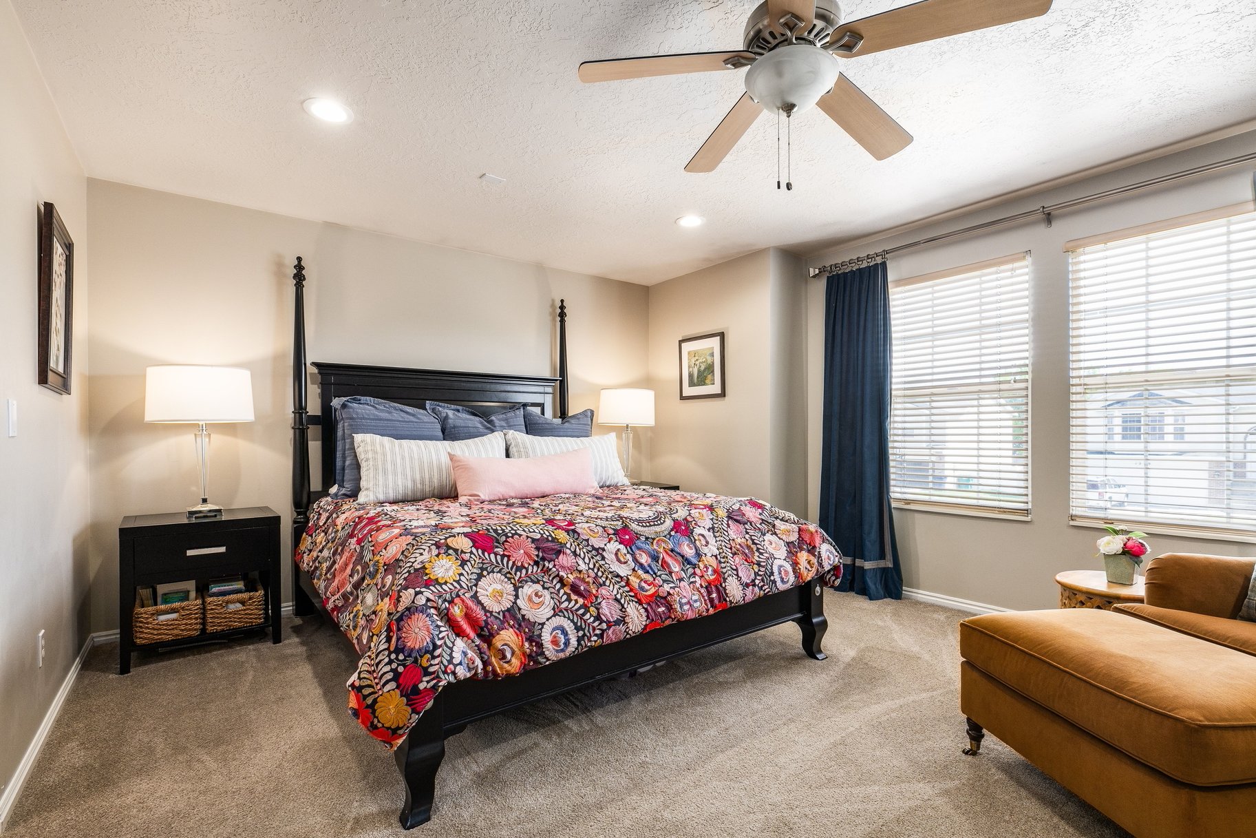  Updated 4-Bed with RV Parking, Mountain Views, and Large Fenced Backyard - 物件實景