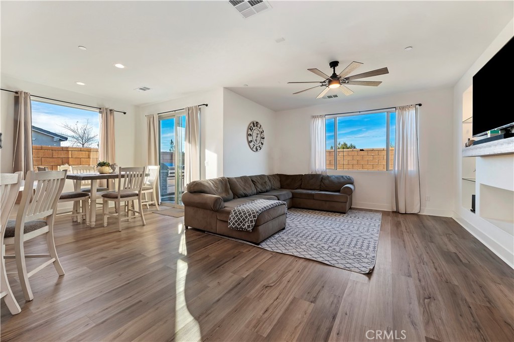 Murrieta, California, 92563, United States, 3 Bedrooms Bedrooms, ,2 BathroomsBathrooms,Residential,For Sale,2011139