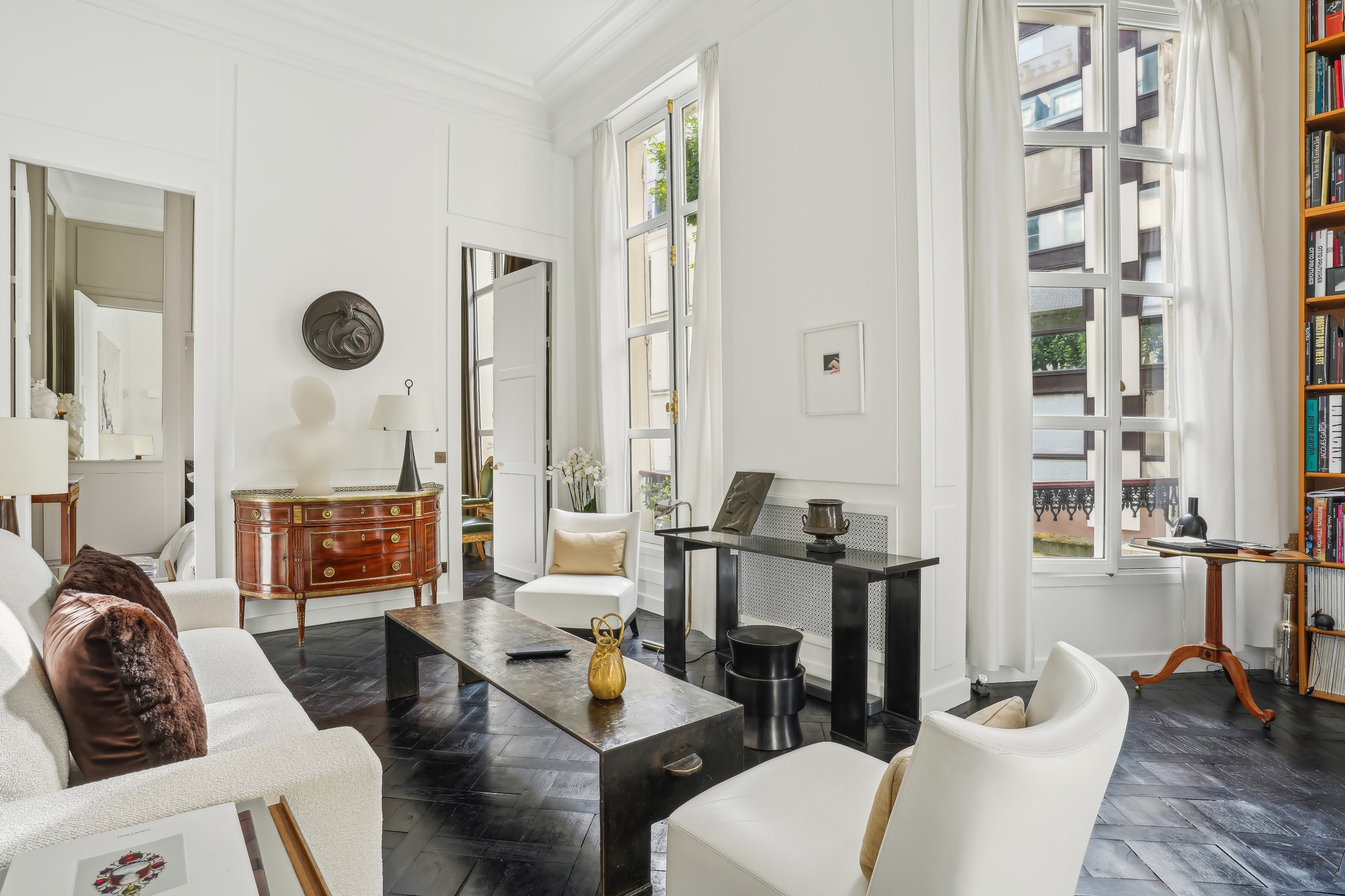  FOR SALE - Marché St honoré - 75001 PARIS - Apartment in a 18th Century