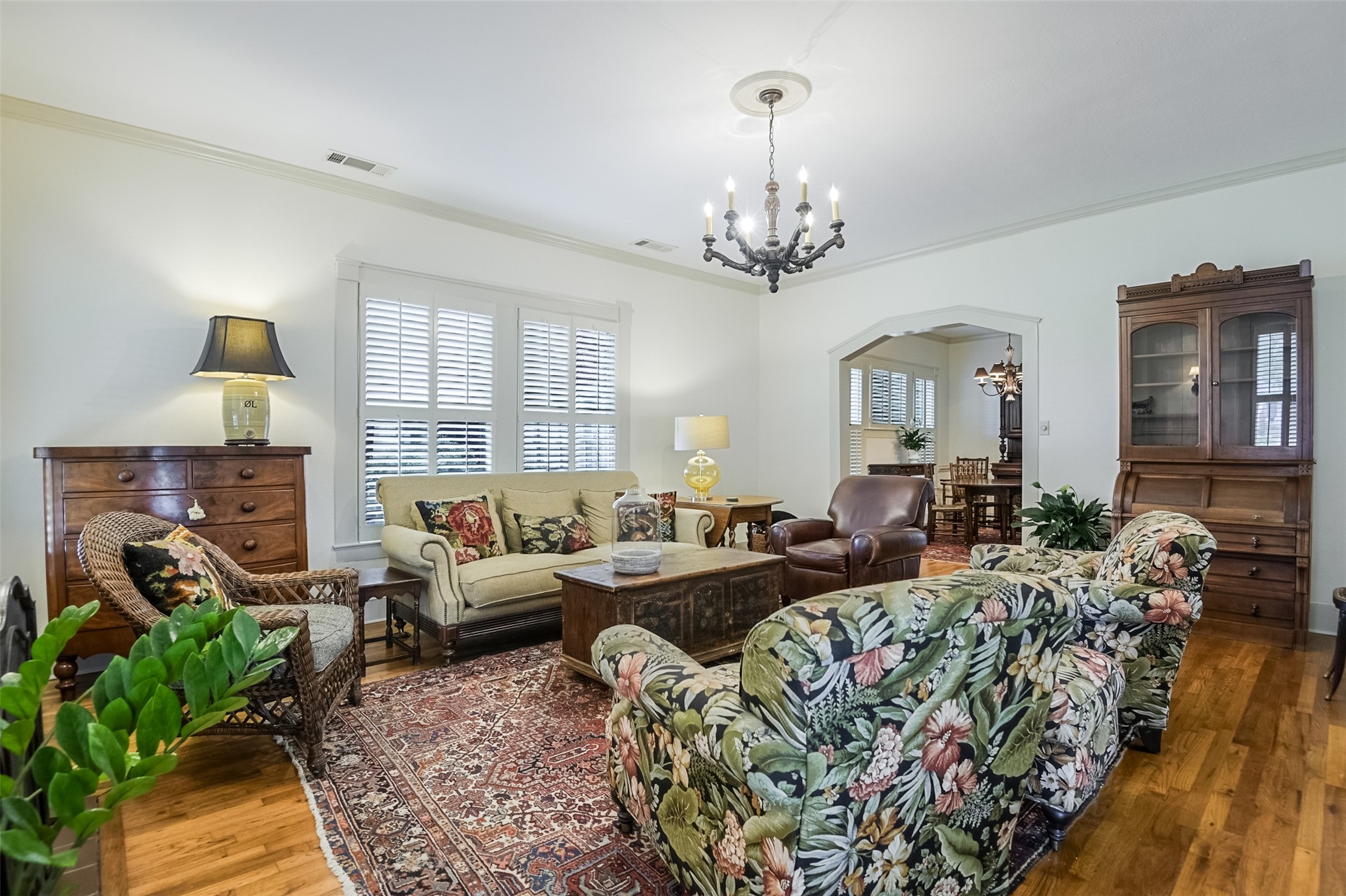 Waxahachie, Texas, 75165, United States, 5 Bedrooms Bedrooms, ,4 BathroomsBathrooms,Residential,For Sale,1940527