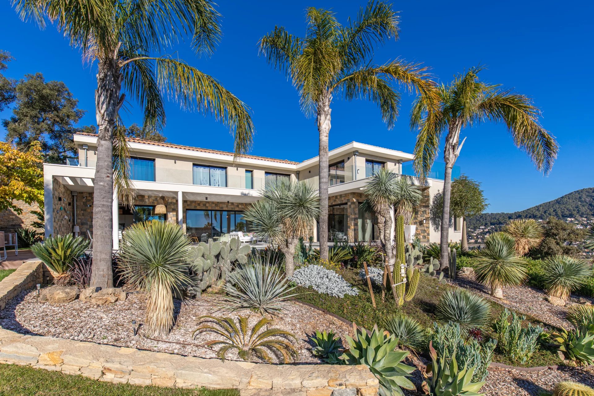 Carqueiranne, Provence-Alpes-Côte d’Azur, 83320, FR, 4 Bedrooms Bedrooms, ,3 BathroomsBathrooms,Residential,For Sale,2000914