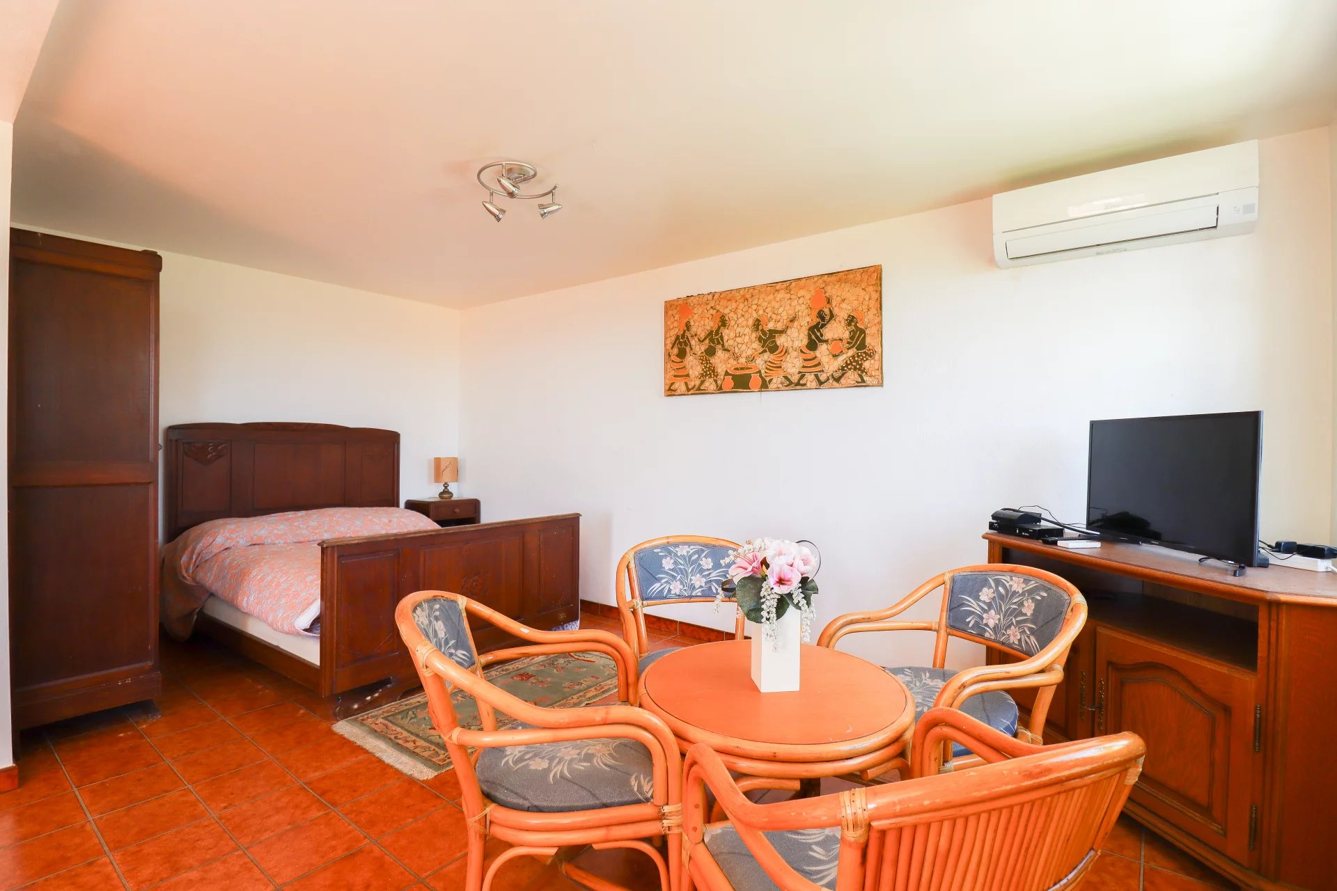 Saint-Raphaël, Provence-Alpes-Côte d’Azur, 83700, FR, 5 Bedrooms Bedrooms, ,4 BathroomsBathrooms,Residential,For Sale,1994600