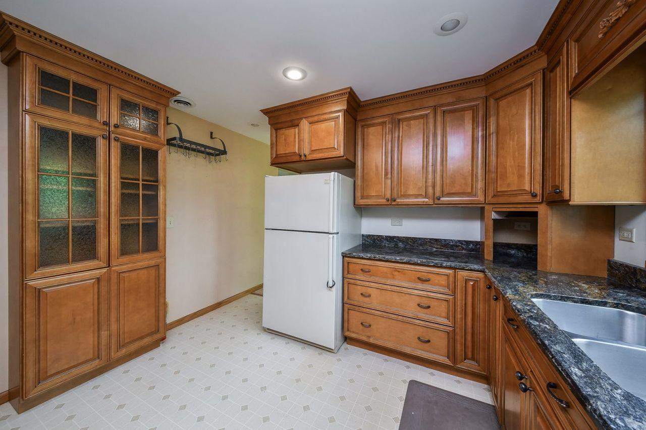 Oswego, Illinois, 60543, United States, 4 Bedrooms Bedrooms, ,3 BathroomsBathrooms,Residential,For Sale,1827173
