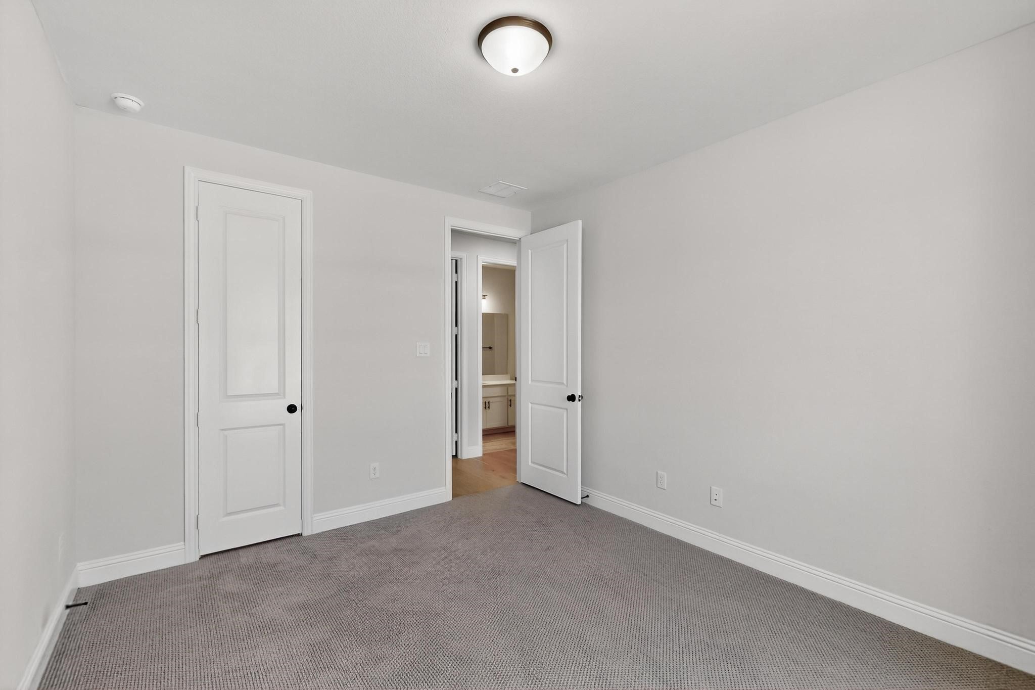 Mansfield, Texas, 76063, United States, 4 Bedrooms Bedrooms, ,4 BathroomsBathrooms,Residential,For Sale,1992597