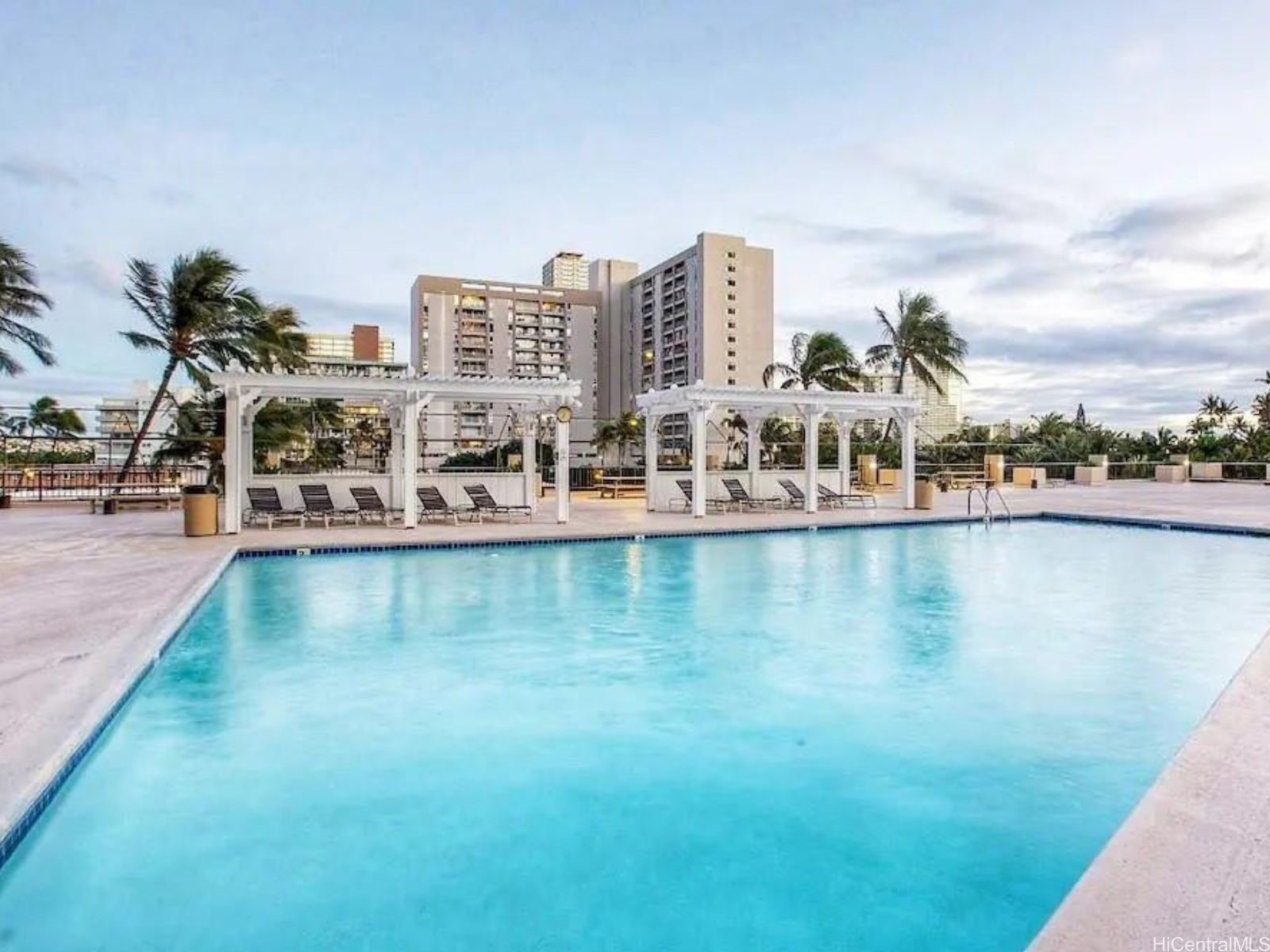 Honolulu, Hawaii, 96815, United States, 1 Bedroom Bedrooms, ,2 BathroomsBathrooms,Residential,For Sale,1898628