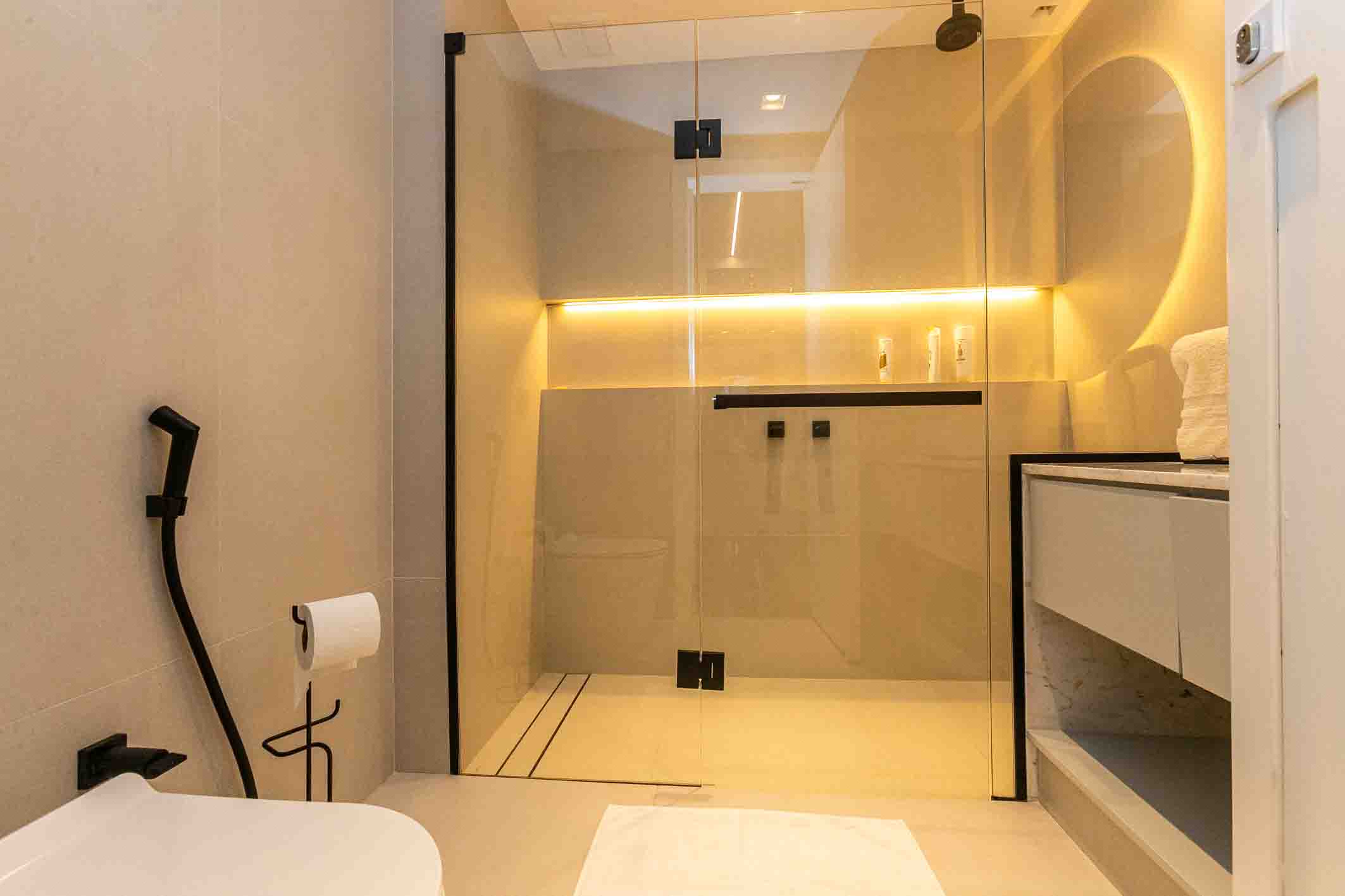  Renovated apartment with direct ocean views in São Conrado - 物件實景