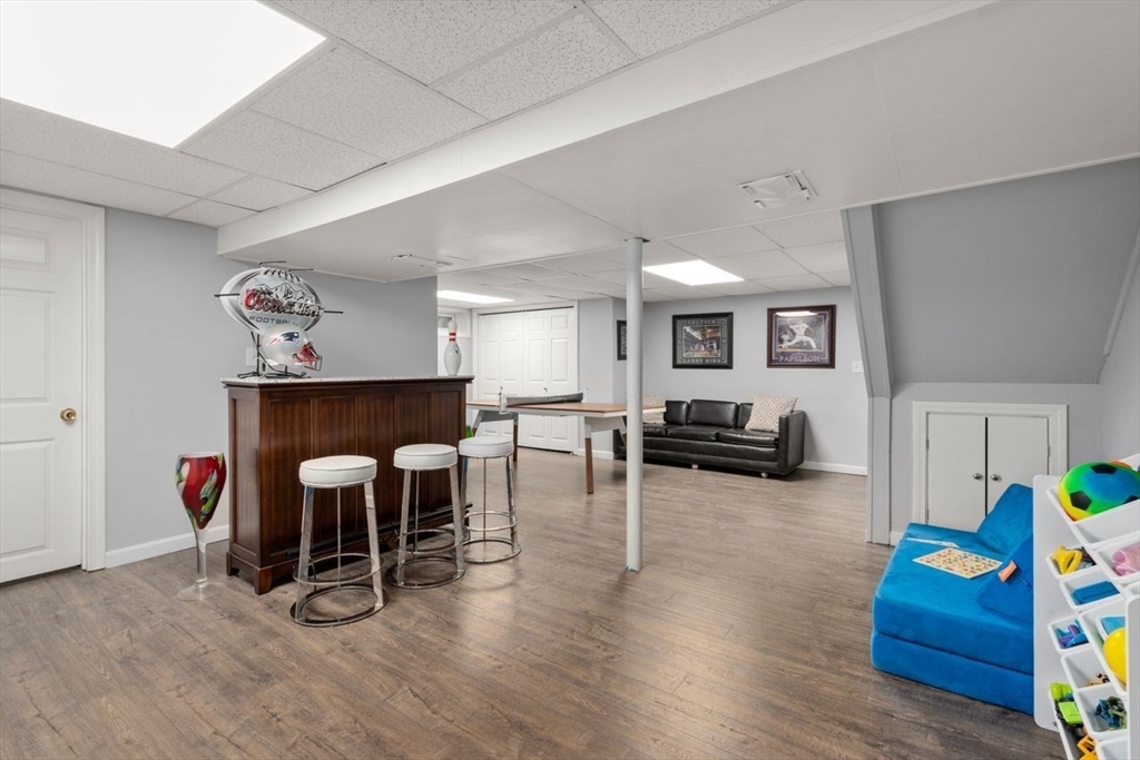 Sharon, Massachusetts, 02067, United States, 4 Bedrooms Bedrooms, ,3 BathroomsBathrooms,Residential,For Sale,1988379