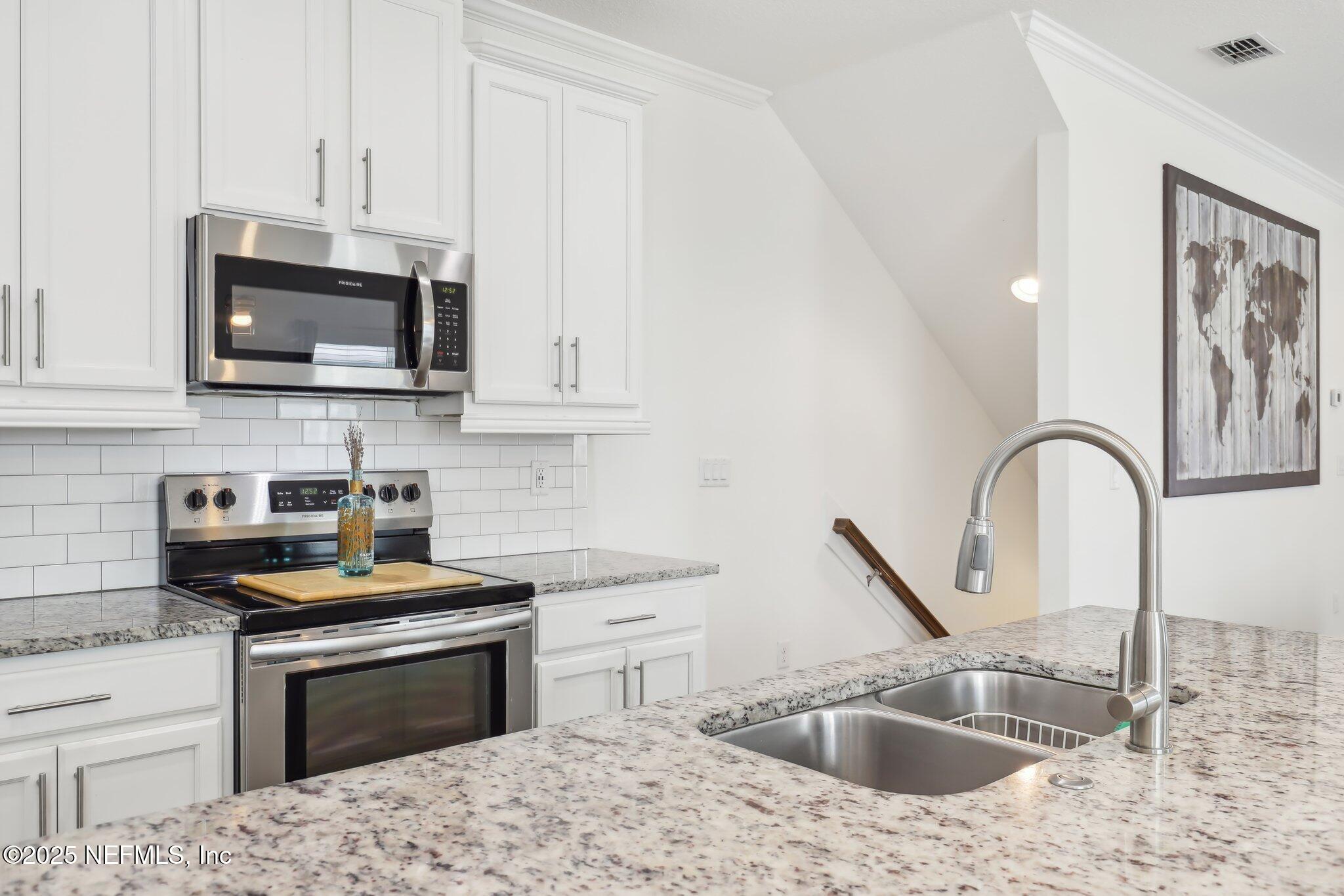 Jacksonville Beach, Florida, 32250, United States, 3 Bedrooms Bedrooms, ,4 BathroomsBathrooms,Residential,For Sale,1838748