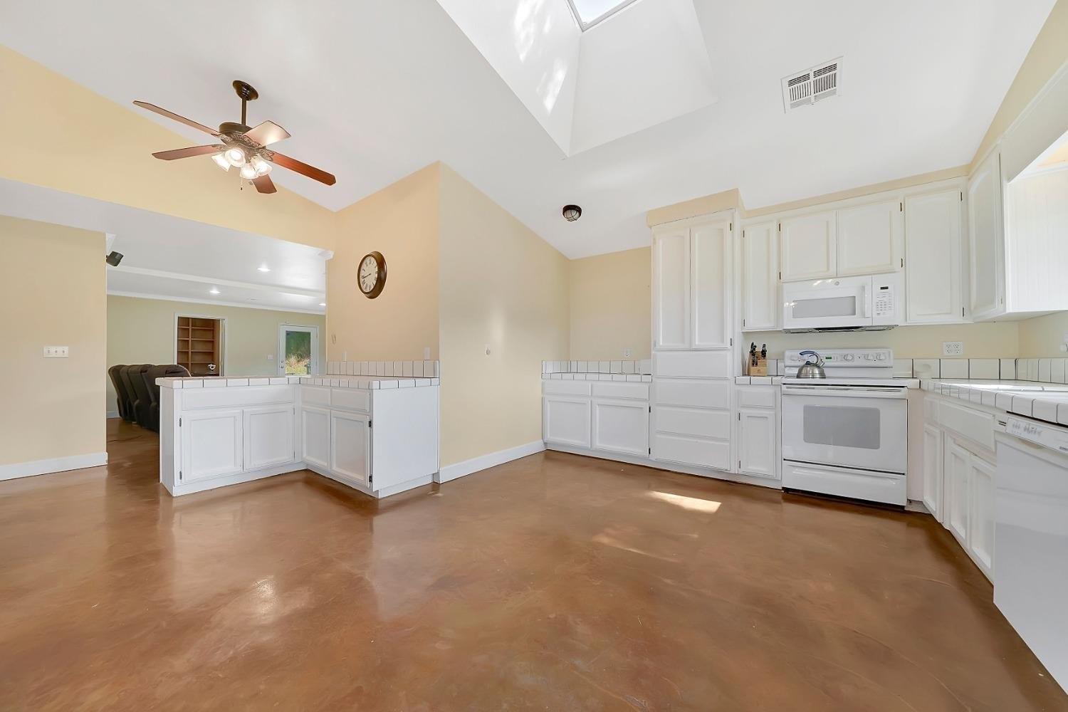 San Andreas, California, 95249, United States, 5 Bedrooms Bedrooms, ,4 BathroomsBathrooms,Residential,For Sale,1931003