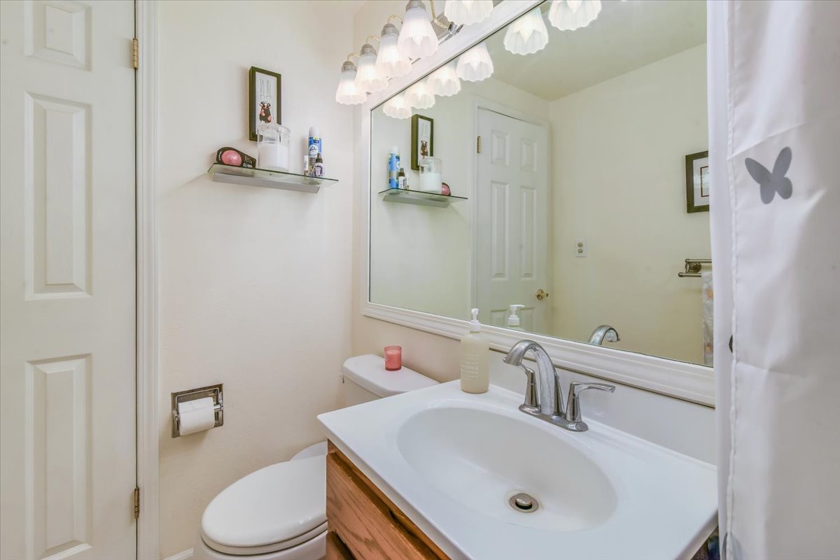 Lompoc, California, 93436, United States, 3 Bedrooms Bedrooms, ,1 BathroomBathrooms,Residential,For Sale,1906815