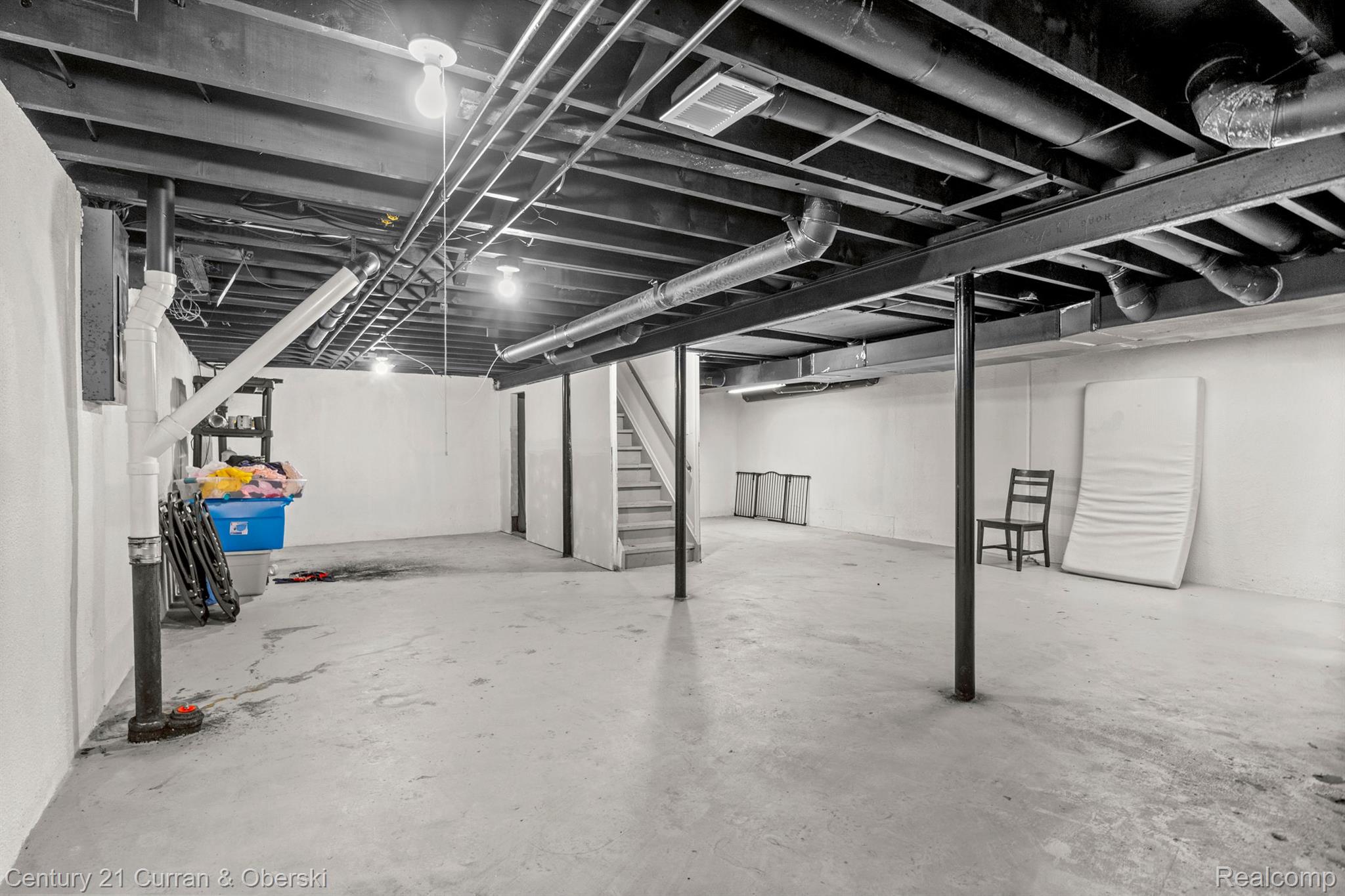 West Bloomfield Charter Township, Michigan, 48322, United States, 4 Bedrooms Bedrooms, ,3 BathroomsBathrooms,Residential,For Sale,1977559