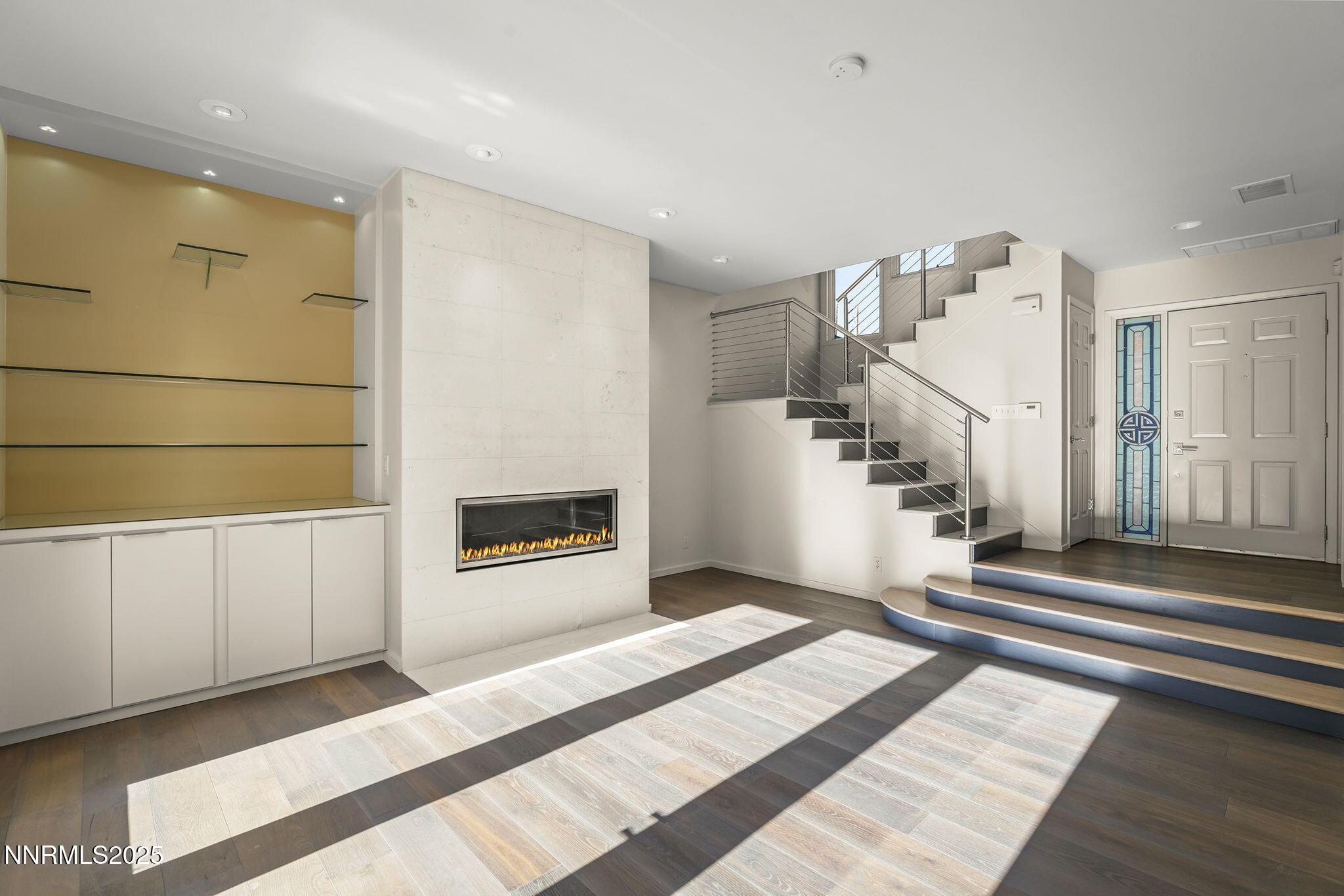 Reno, Nevada, 89519, United States, 2 Bedrooms Bedrooms, ,3 BathroomsBathrooms,Residential,For Sale,1987649