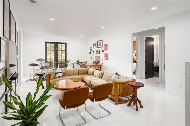 Florence, Alabama, 35630, United States, 4 Bedrooms Bedrooms, ,4 BathroomsBathrooms,Residential,For Sale,1988218