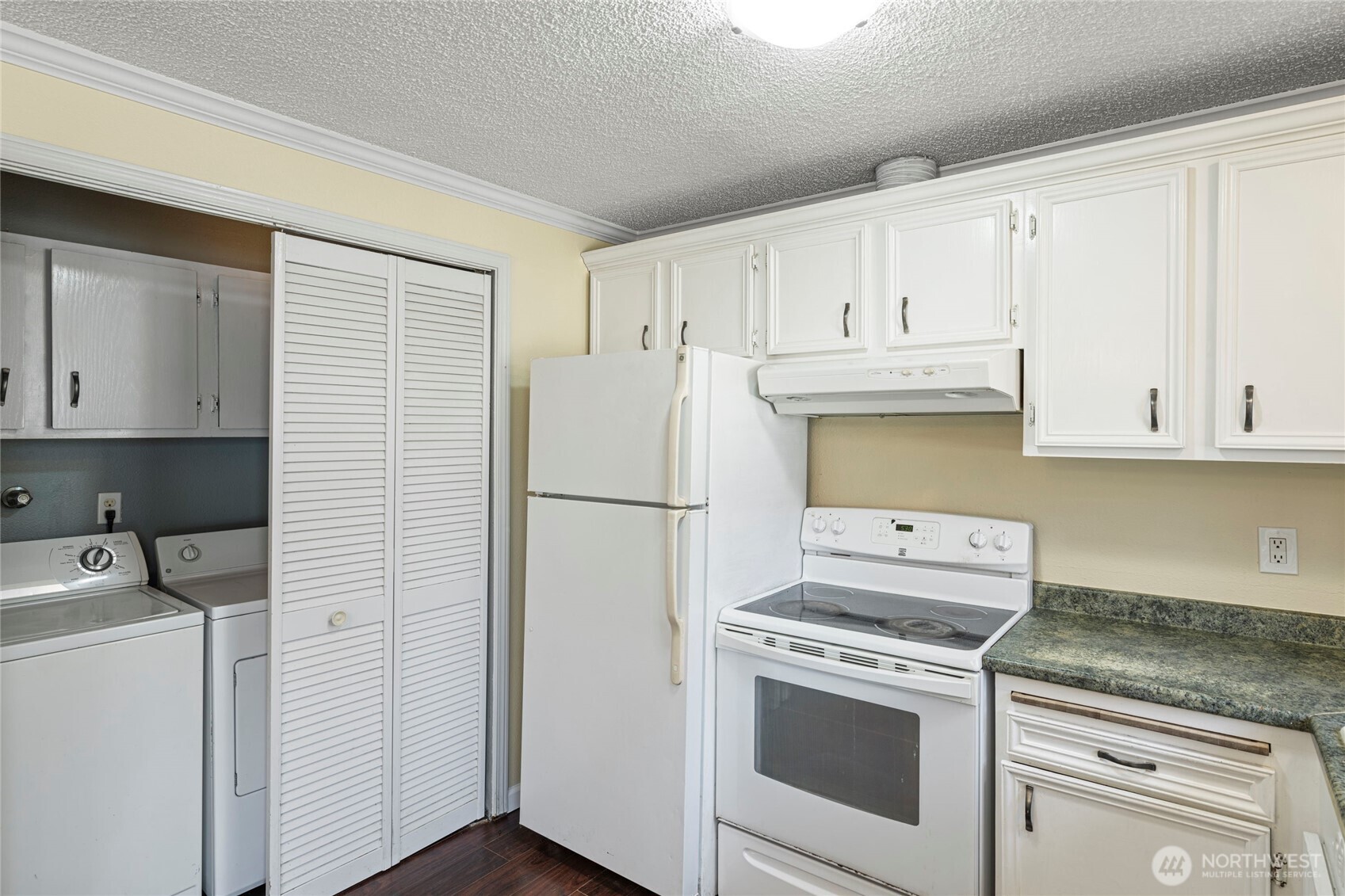 Auburn, Washington, 98001, United States, 4 Bedrooms Bedrooms, ,2 BathroomsBathrooms,Residential,For Sale,1991202