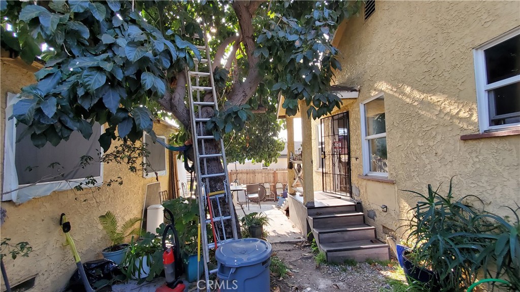 Los Angeles, California, 90006, United States, ,Residential,For Sale,1987381