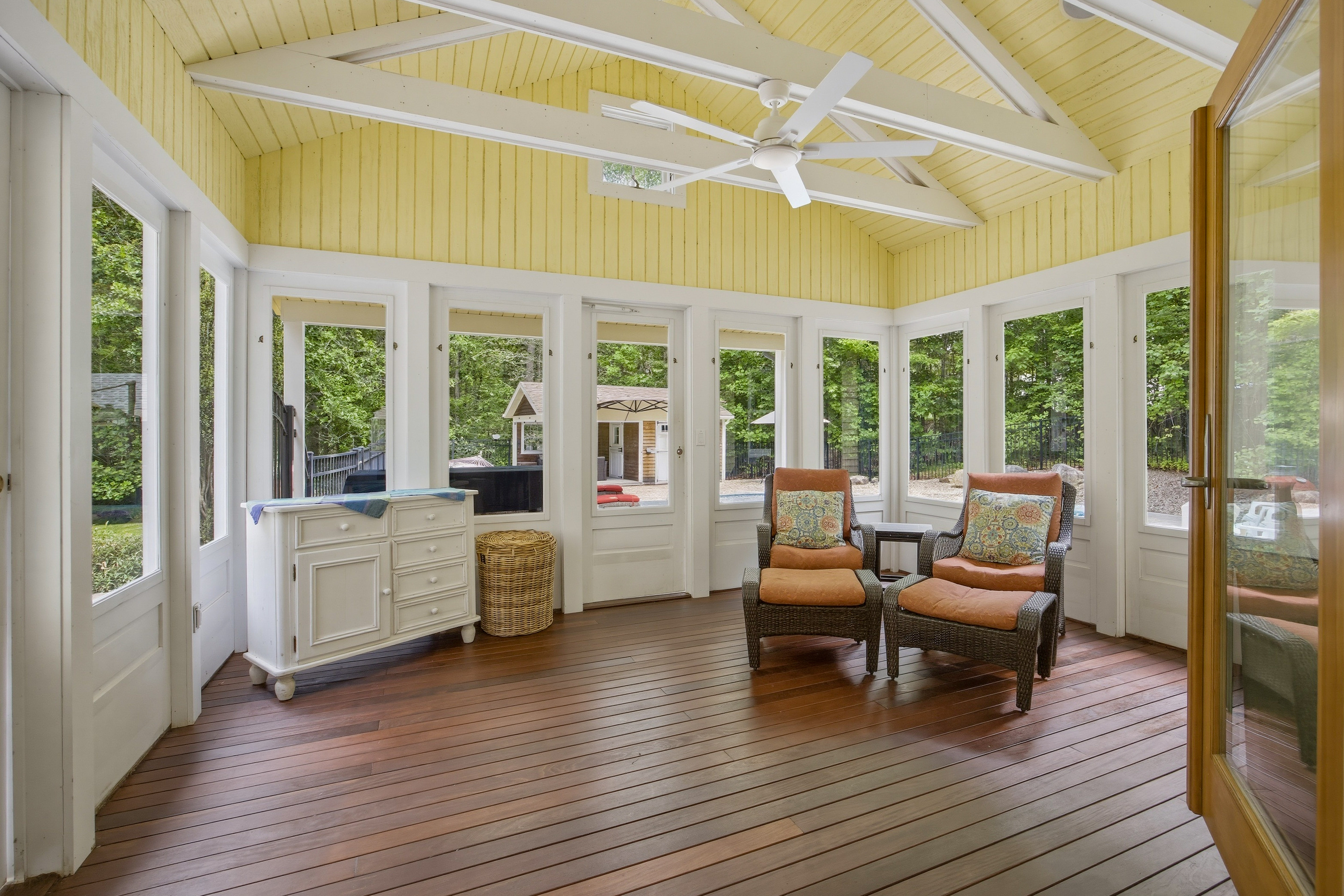  Beautifully Maintained Cape on Over 2 Acres - 物件實景