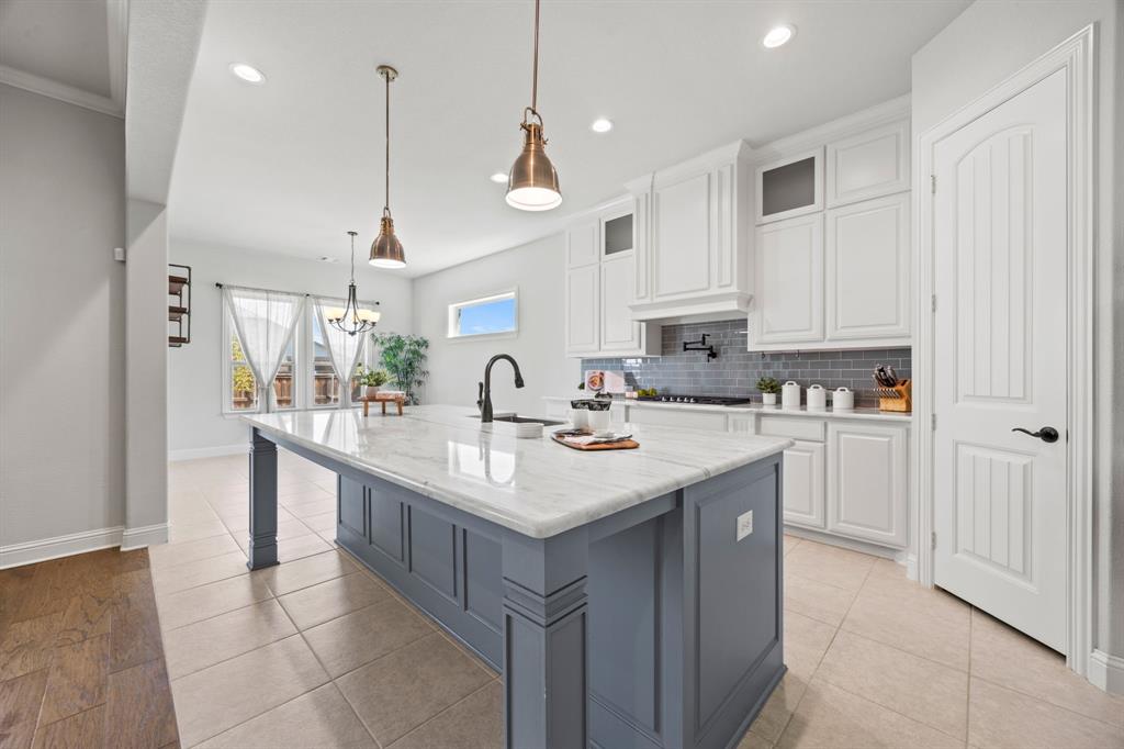 Mansfield, Texas, 76063, United States, 4 Bedrooms Bedrooms, ,4 BathroomsBathrooms,Residential,For Sale,1881326