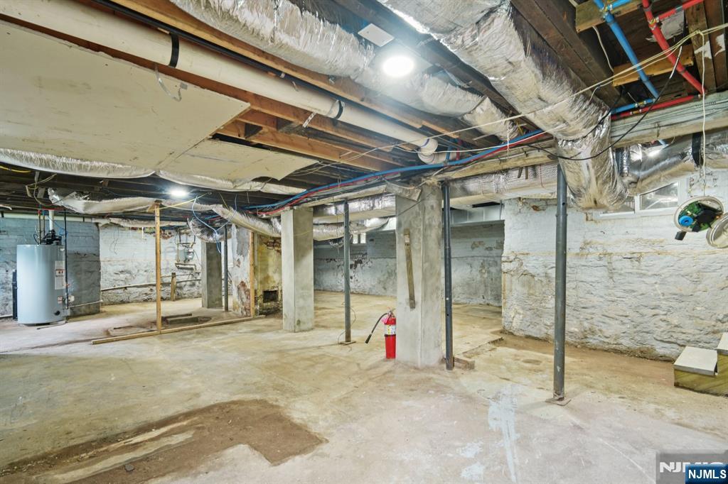 Orange, New Jersey, 07050, United States, 4 Bedrooms Bedrooms, ,5 BathroomsBathrooms,Residential,For Sale,1917747