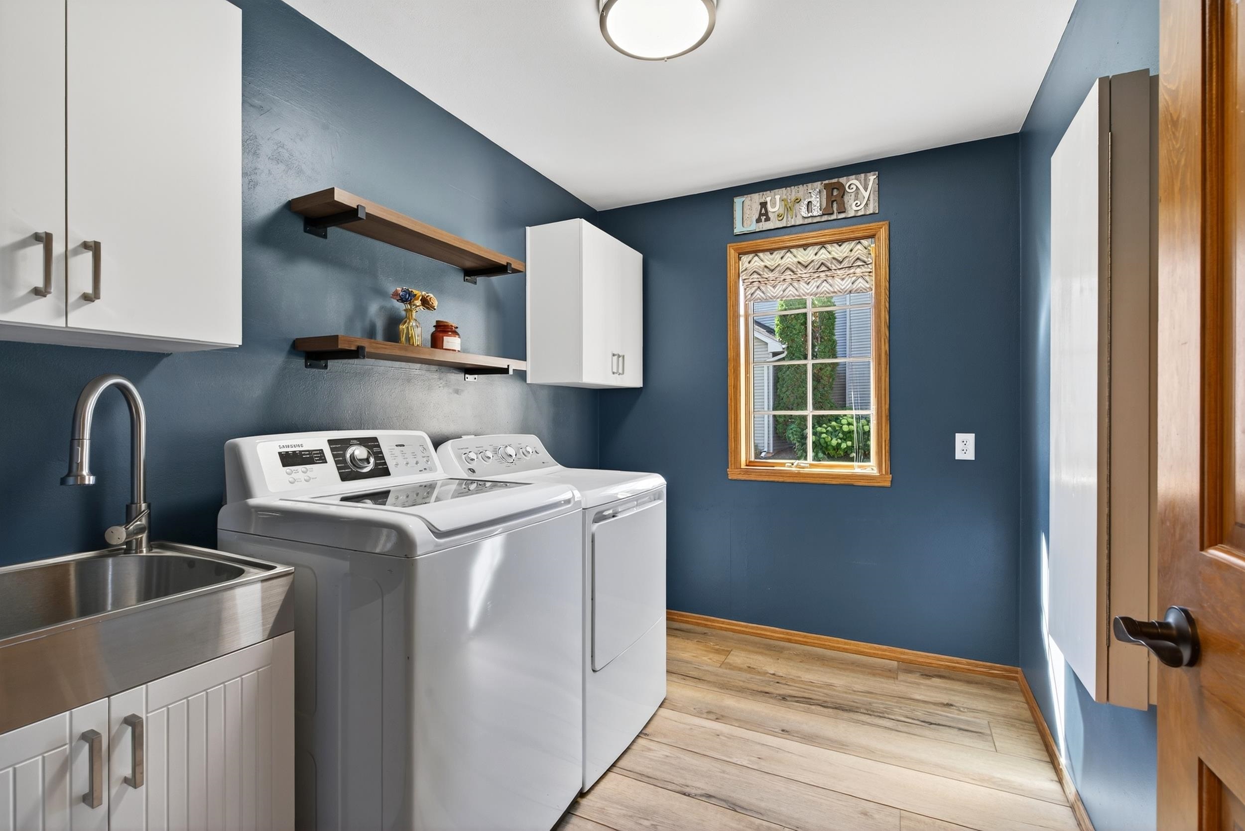 Appleton, Wisconsin, 54913, United States, 3 Bedrooms Bedrooms, ,3 BathroomsBathrooms,Residential,For Sale,1976936