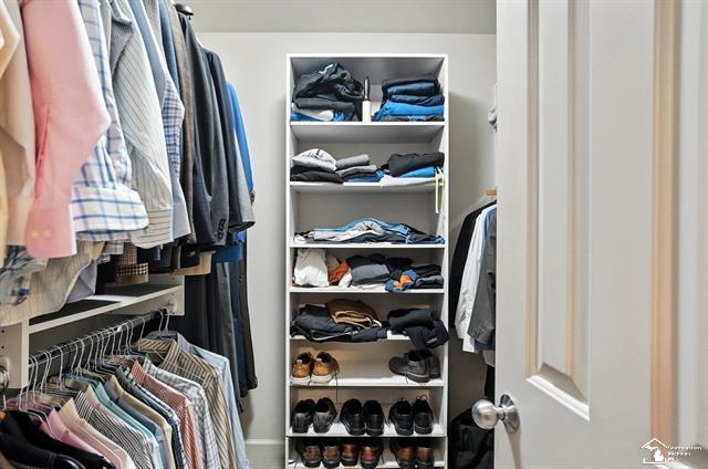 MONROE, Michigan, 48162, United States, 4 Bedrooms Bedrooms, ,7 BathroomsBathrooms,Residential,For Sale,1995576