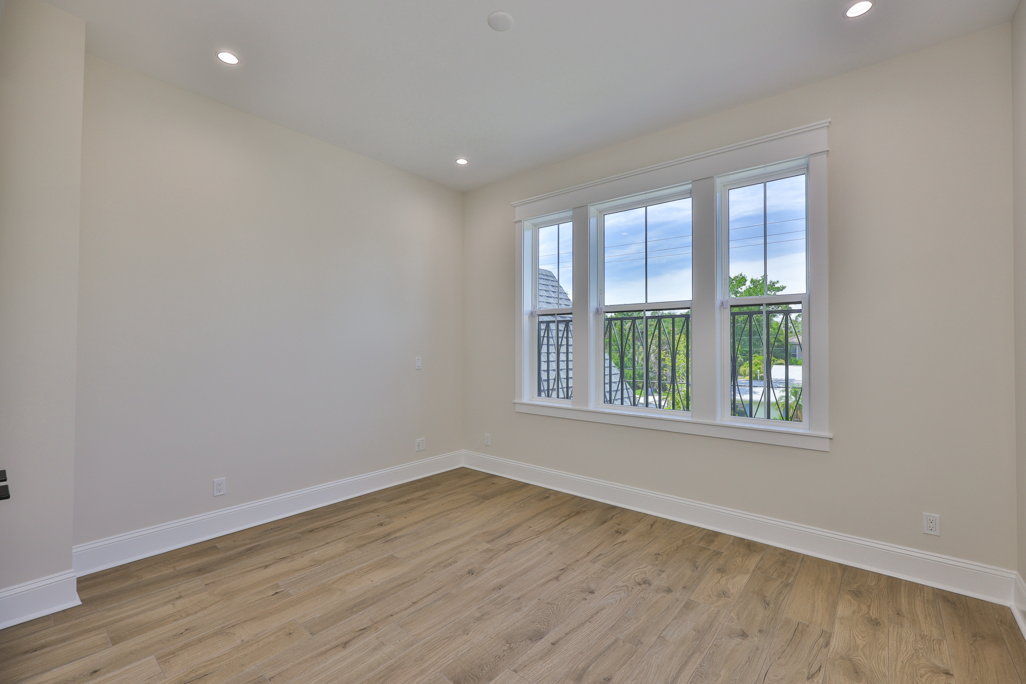 Tampa, Florida, 33629, United States, 5 Bedrooms Bedrooms, ,6 BathroomsBathrooms,Residential,For Sale,1974483