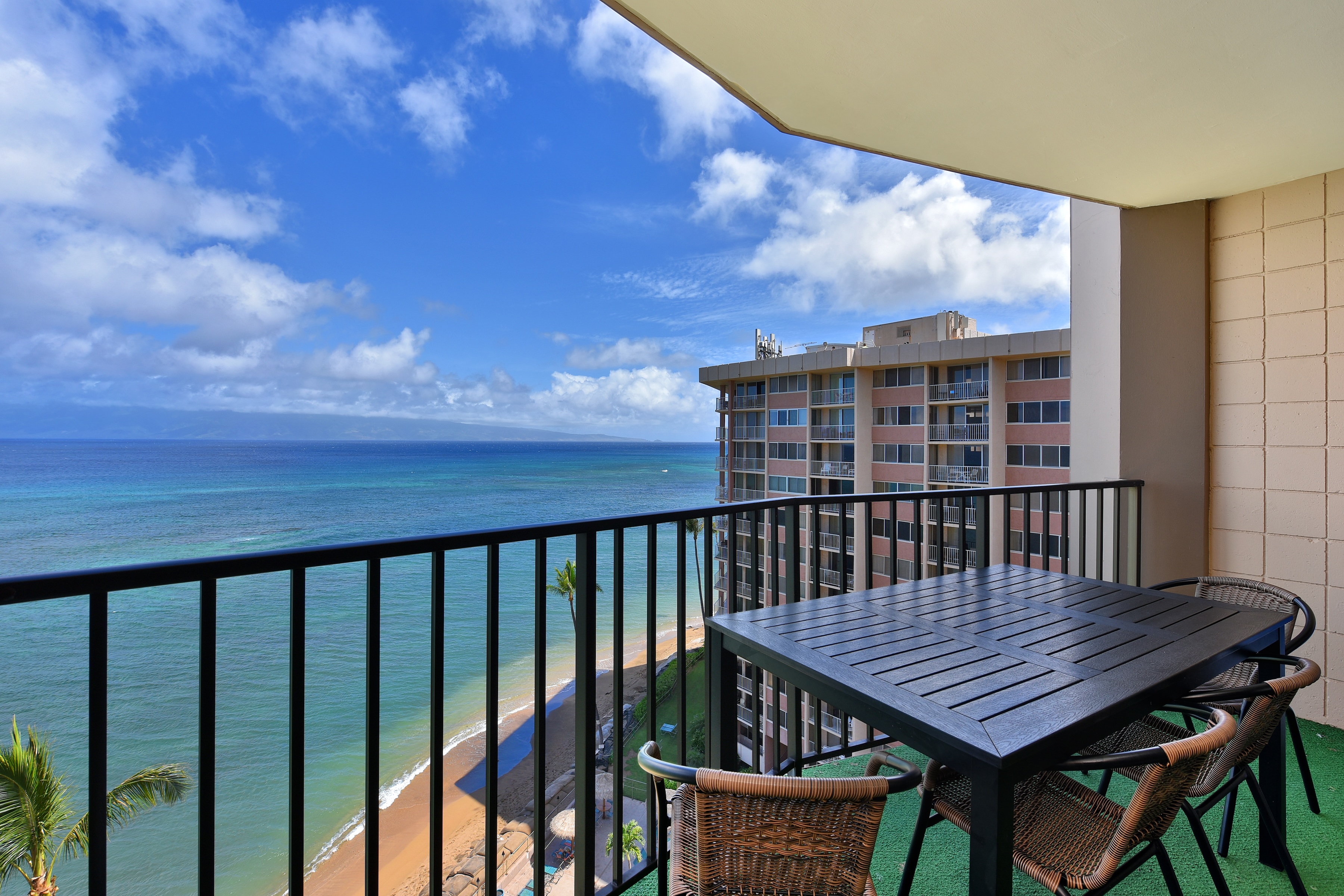  Featuring breathtaking panoramic ocean views - 物件實景
