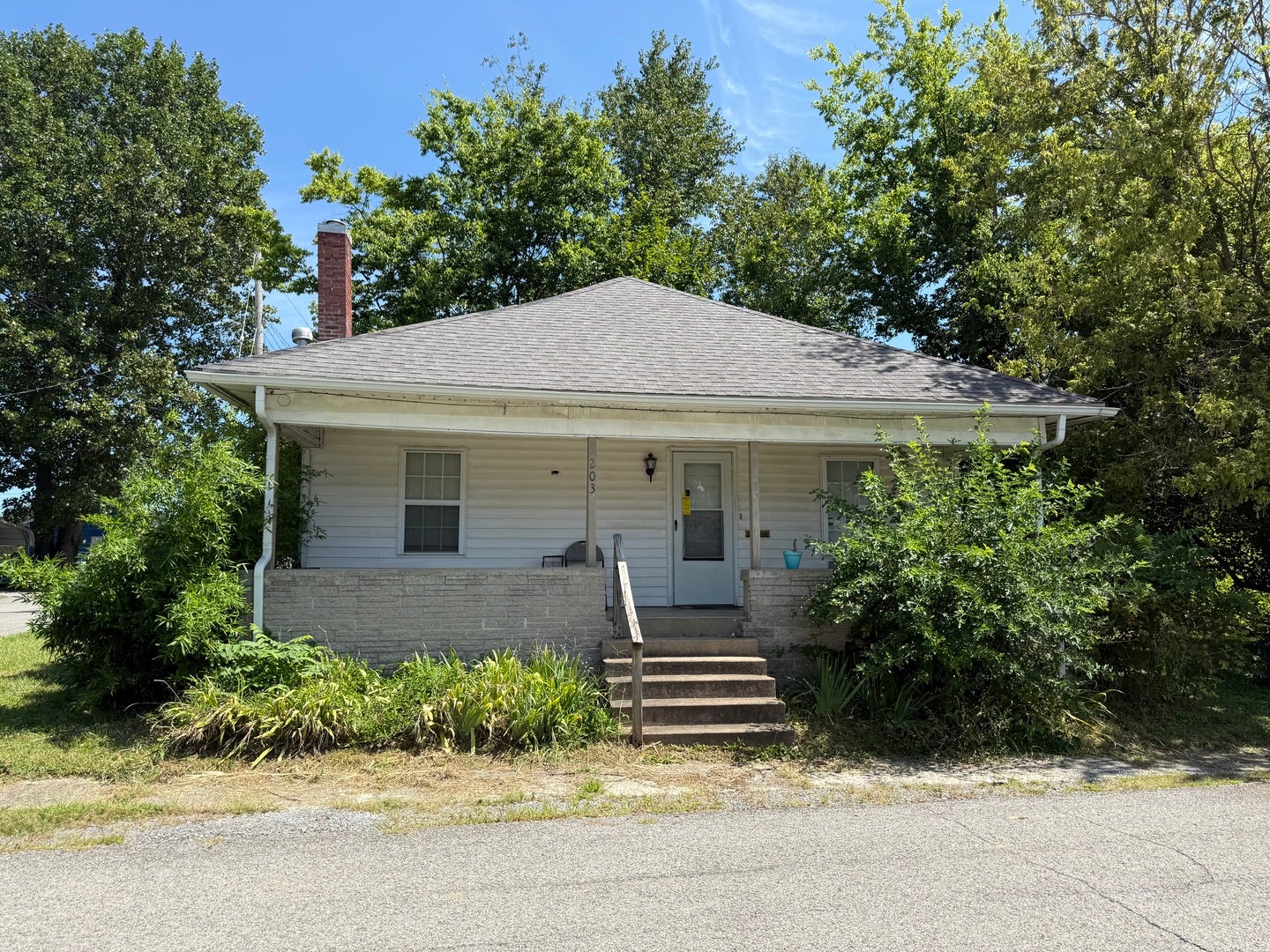 Mclaren St, Marion, IL 62959