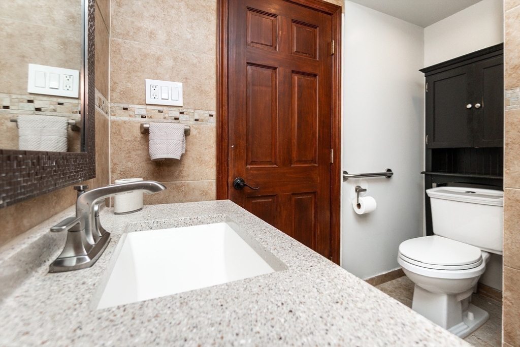 Lawrence, Massachusetts, 01841, United States, 6 Bedrooms Bedrooms, ,3 BathroomsBathrooms,Residential,For Sale,2048880