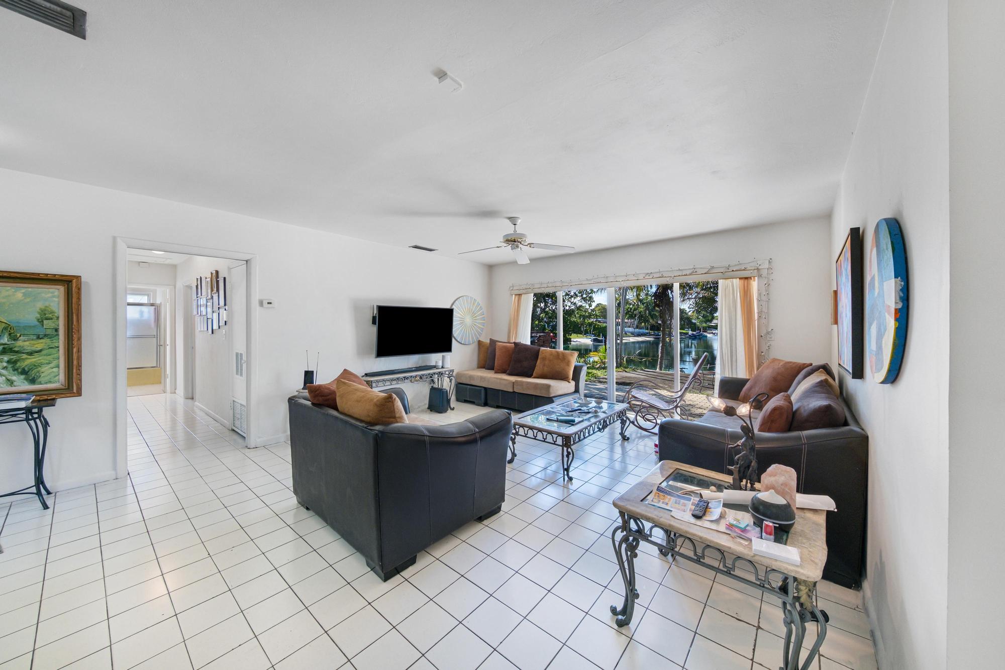 Miami, Florida, 33165, United States, 3 Bedrooms Bedrooms, ,2 BathroomsBathrooms,Residential,For Sale,1995452