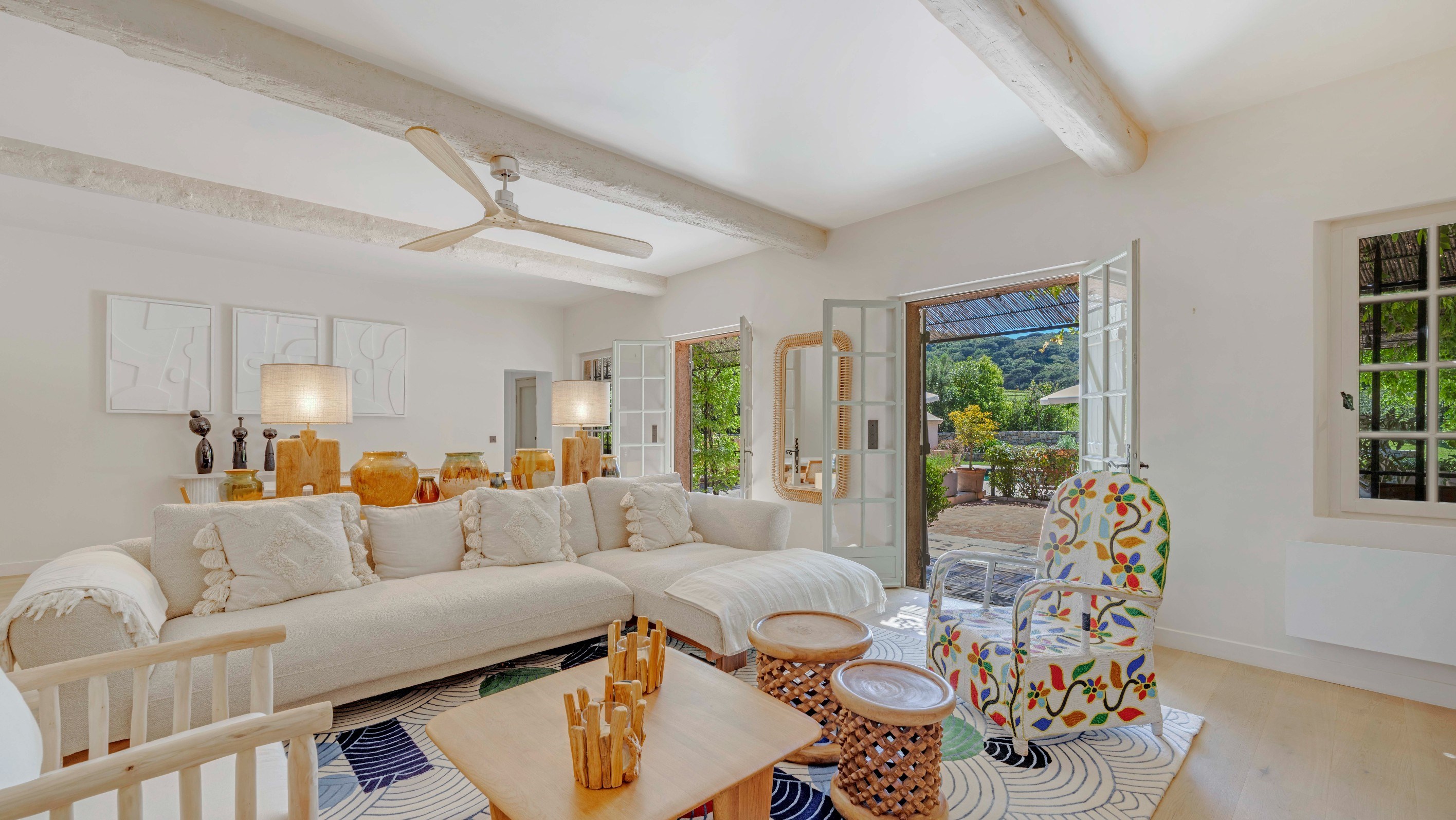  Provençal villa of 210 m² with swimming pool and landscaped garden near Pampelo… - 物件實景