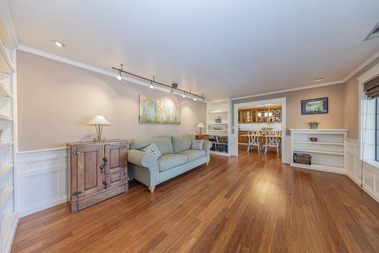 Oakhurst, California, 93644, United States, 3 Bedrooms Bedrooms, ,3 BathroomsBathrooms,Residential,For Sale,1977364