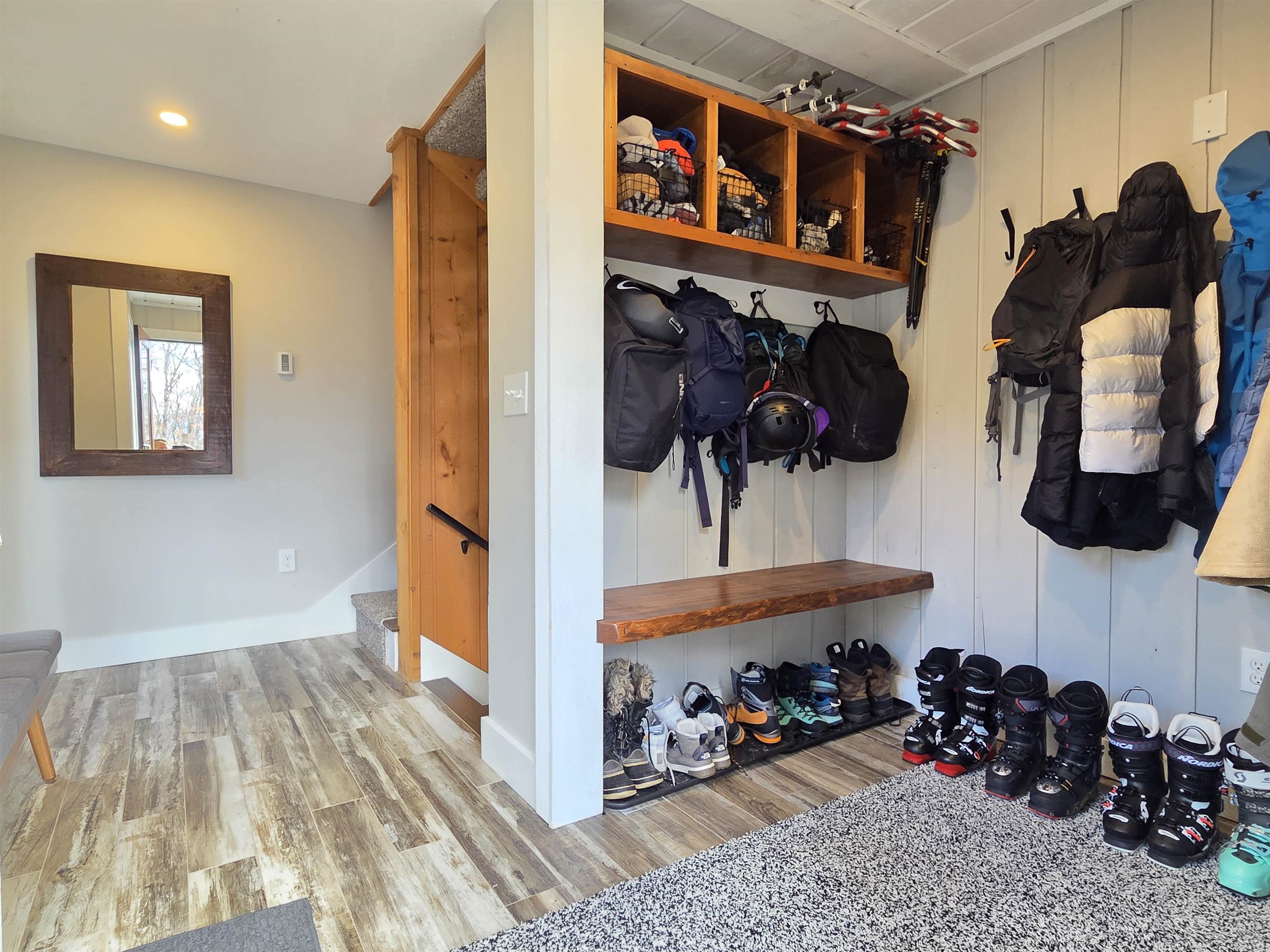 Lincoln, New Hampshire, 03251, United States, 3 Bedrooms Bedrooms, ,2 BathroomsBathrooms,Residential,For Sale,1987969