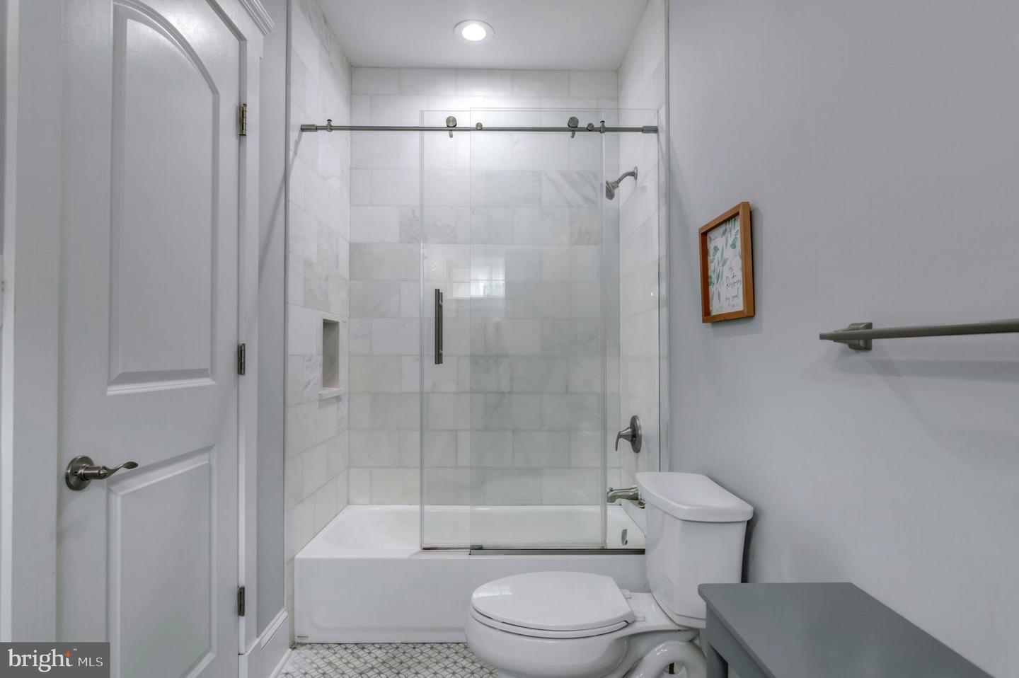 Fairfax, Virginia, 22030, United States, 6 Bedrooms Bedrooms, ,7 BathroomsBathrooms,Residential,For Sale,1997396