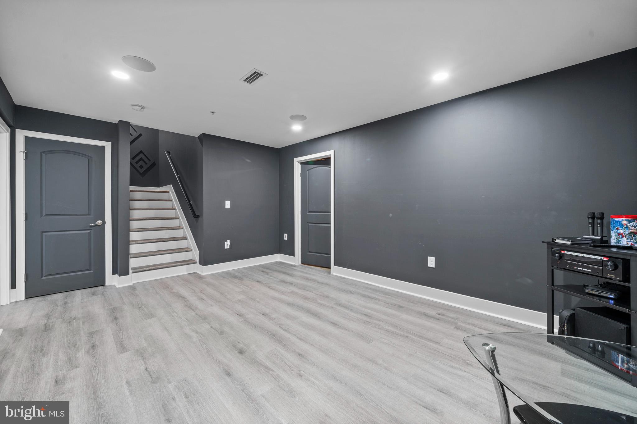 White Plains, Maryland, 20695, United States, 5 Bedrooms Bedrooms, ,5 BathroomsBathrooms,Residential,For Sale,1921773
