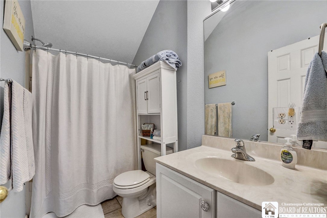 Bemus Point, New York, 14712, United States, 4 Bedrooms Bedrooms, ,5 BathroomsBathrooms,Residential,For Sale,2035252