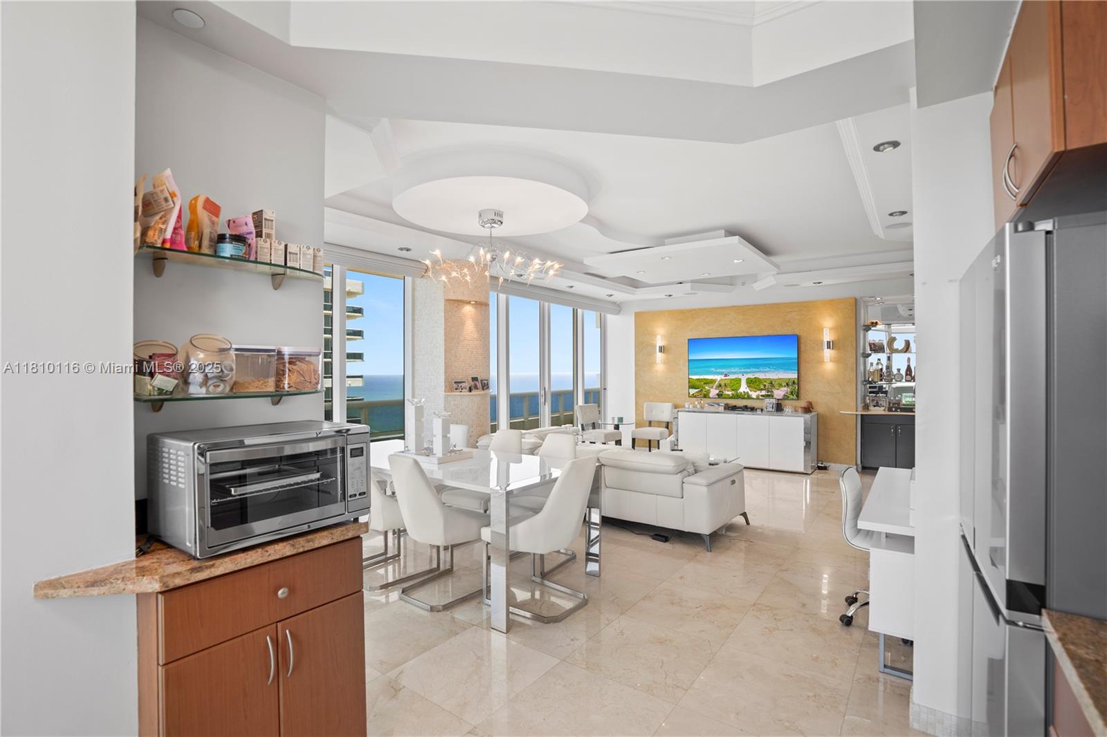 Miami Beach, Florida, 33140, United States, 2 Bedrooms Bedrooms, ,2 BathroomsBathrooms,Residential,For Sale,1838386