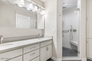 Yakima, Washington, 98901, United States, 3 Bedrooms Bedrooms, ,3 BathroomsBathrooms,Residential,For Sale,1729945