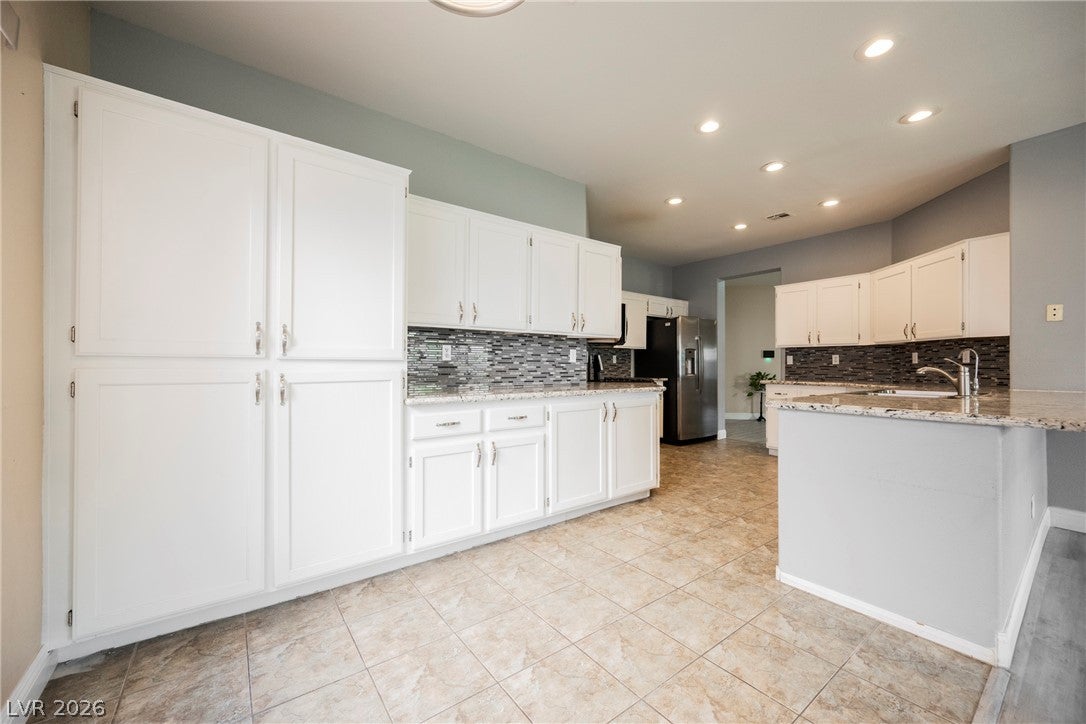 Henderson, Nevada, 89015, United States, 5 Bedrooms Bedrooms, ,2 BathroomsBathrooms,Residential,For Sale,1976773