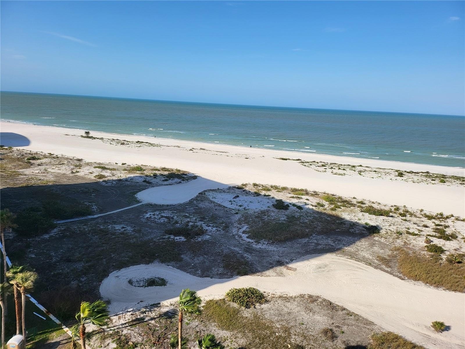 CLEARWATER BEACH, Florida, 33767, United States, 2 Bedrooms Bedrooms, ,2 BathroomsBathrooms,Residential,For Sale,1982675