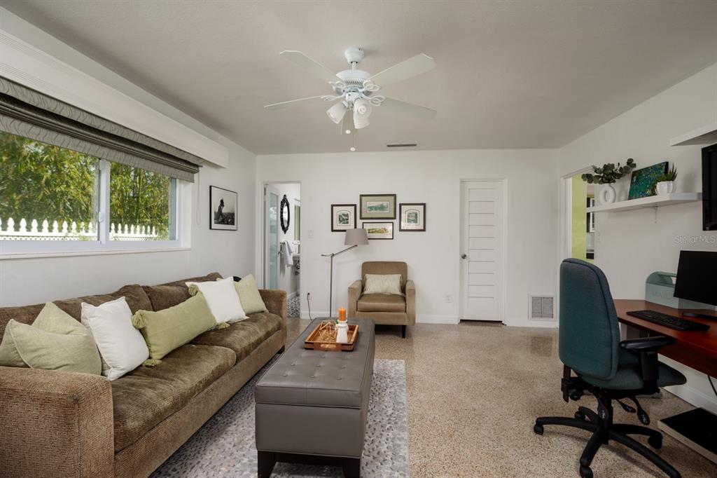 St Petersburg, Florida, 33705, United States, 3 Bedrooms Bedrooms, ,4 BathroomsBathrooms,Residential,For Sale,1793107