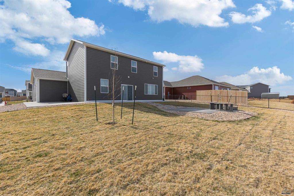 Rapid City, South Dakota, 57703, United States, 3 Bedrooms Bedrooms, ,3 BathroomsBathrooms,Residential,For Sale,1863610
