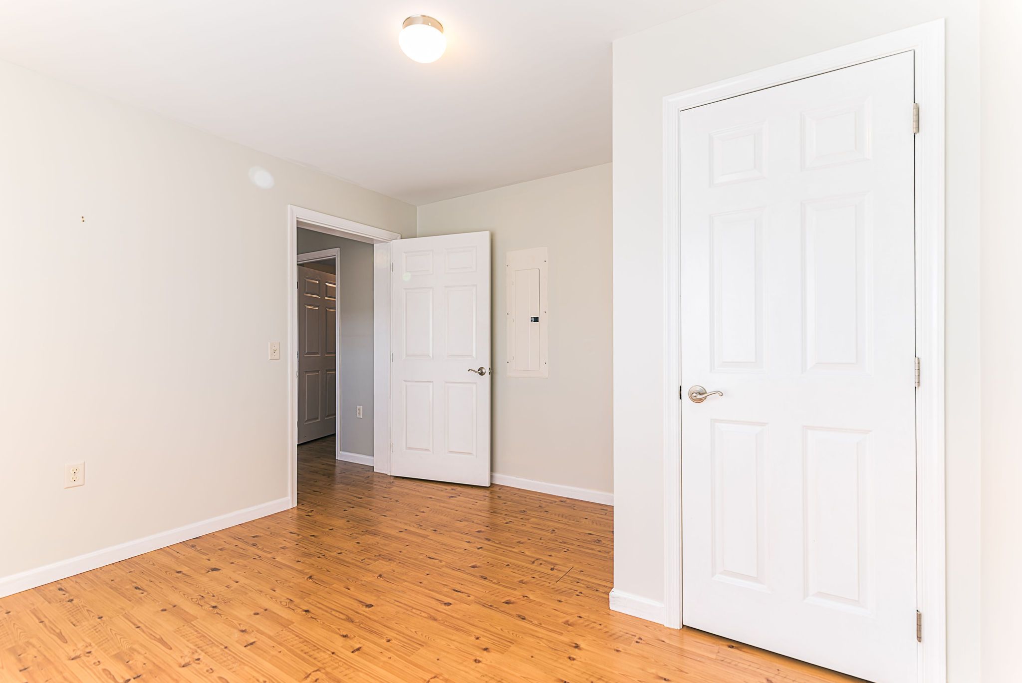  1107 Pontiac Avenue, Cranston, RI, 02921 - 物件實景