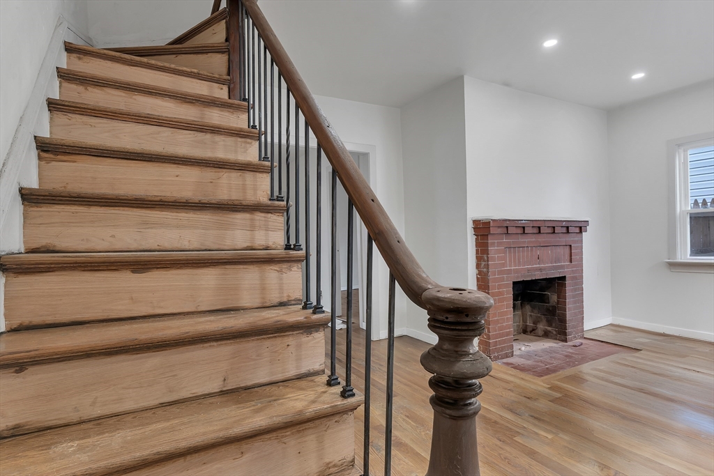 Brockton, Massachusetts, 02301, United States, 4 Bedrooms Bedrooms, ,2 BathroomsBathrooms,Residential,For Sale,2030867